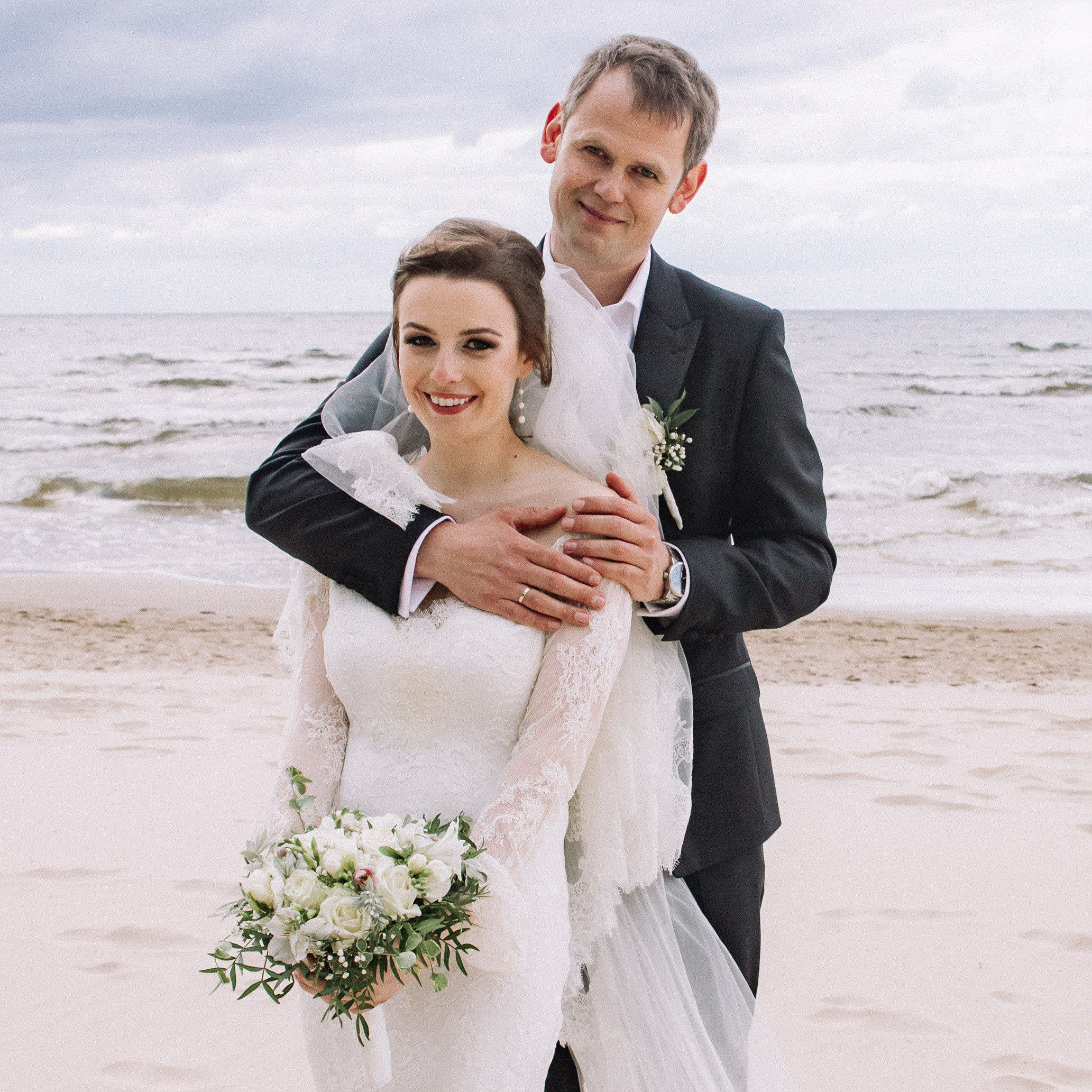 A&L elopement. Wedding and portrait photographer in Poland Vitali Frozen