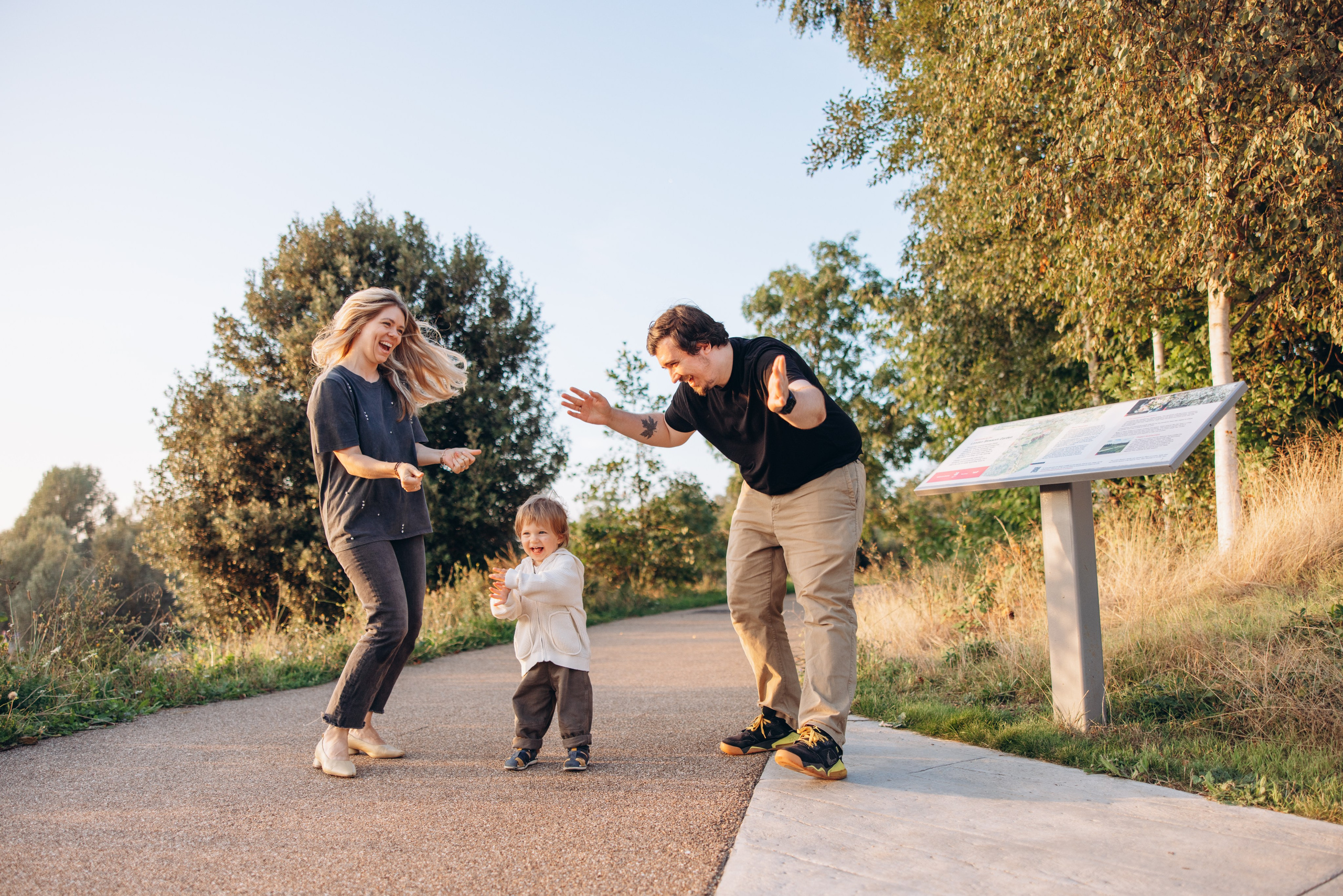Maksim with parents (Queen Elizabeth Olympic park). Anastasia Klink, Photographer in London