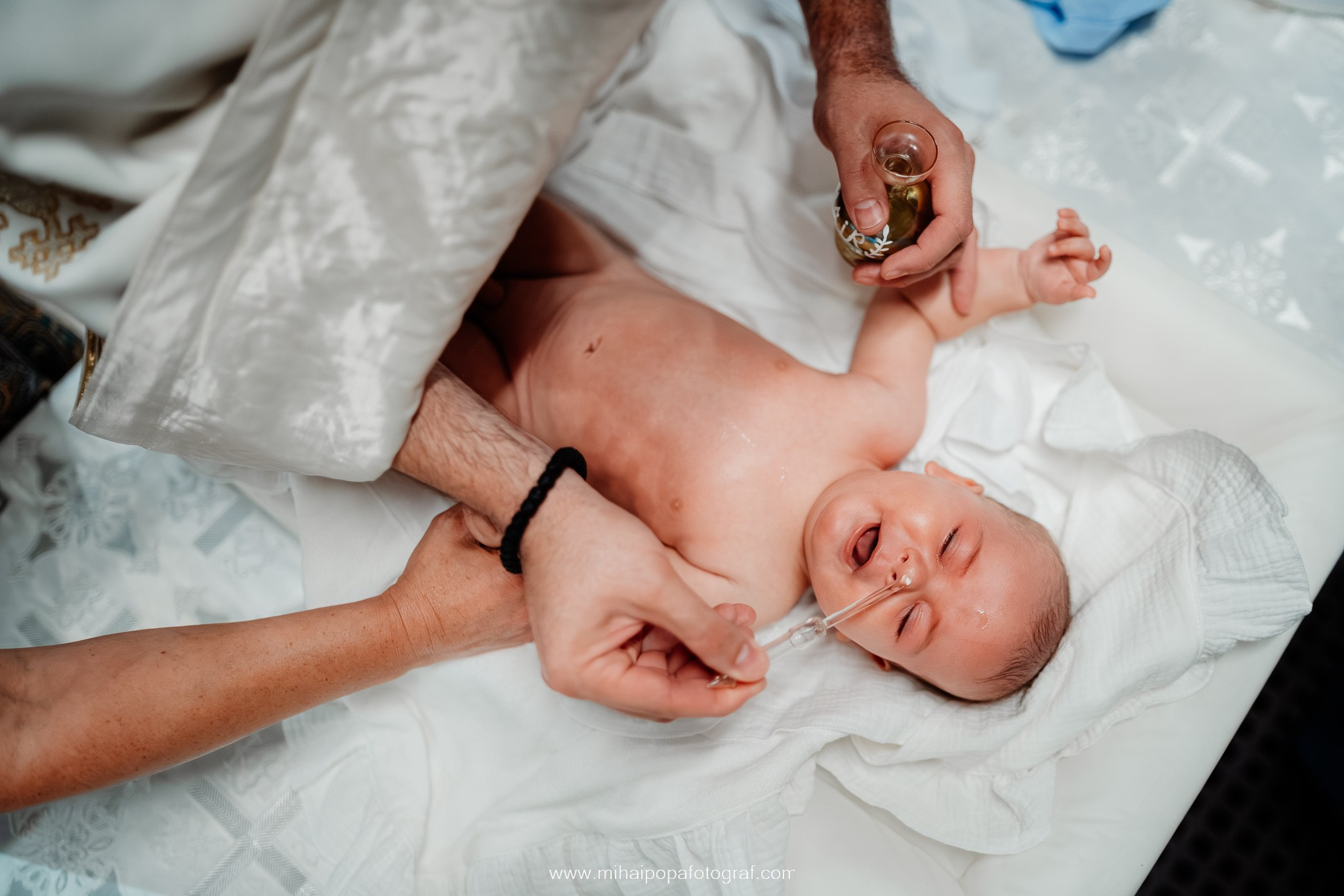 Fotograf de Botez în Bucuresti- Mihai Popa Fotograf. Fotograf Nuntă & Botez București - Mihai Popa | Dincolo de oameni, imortalizez emoții!