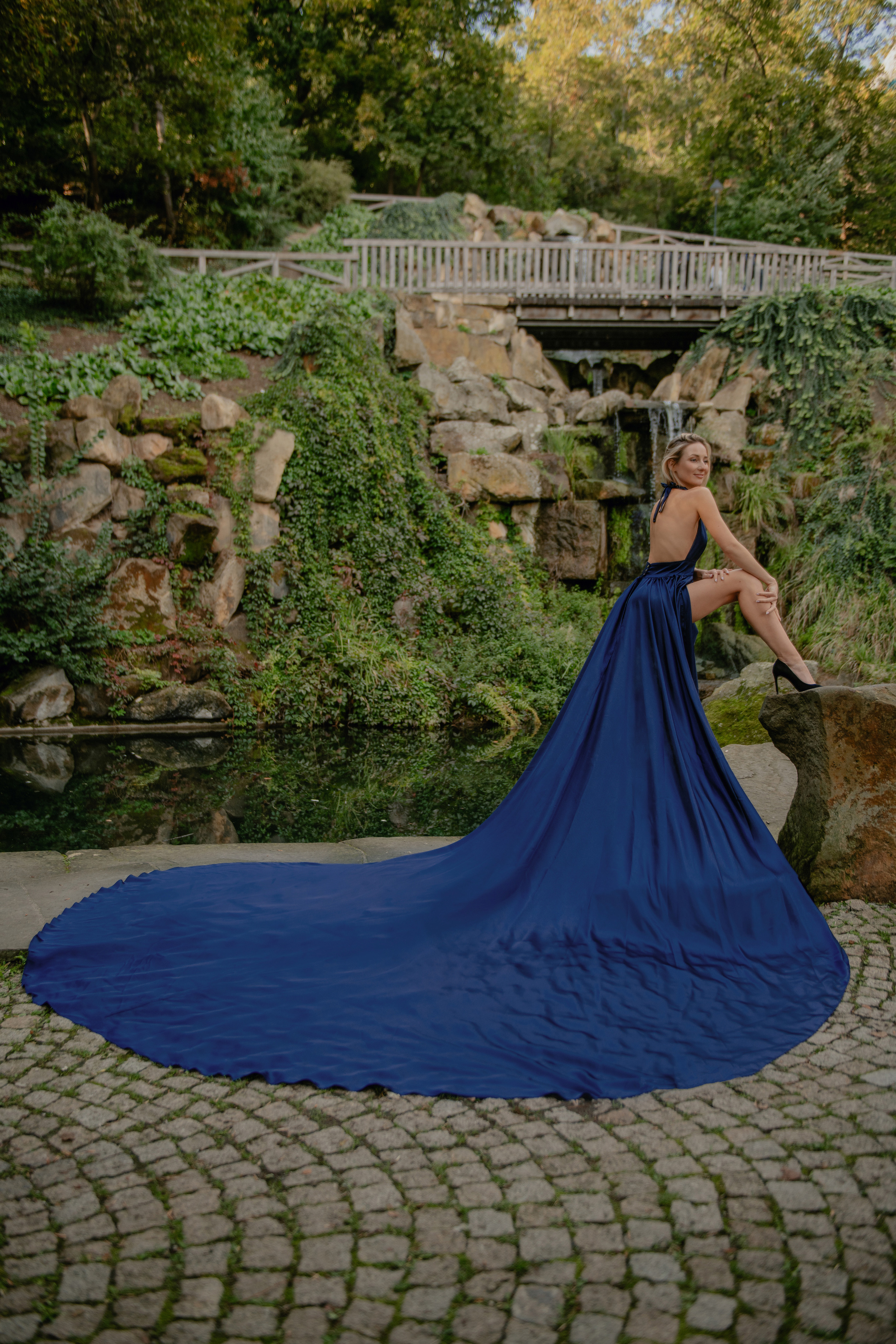 Portrétní focení v nádherných šatech v Kinského zahradě v Praze. Profesionální fotografka v Praze Anastasia Haritonova