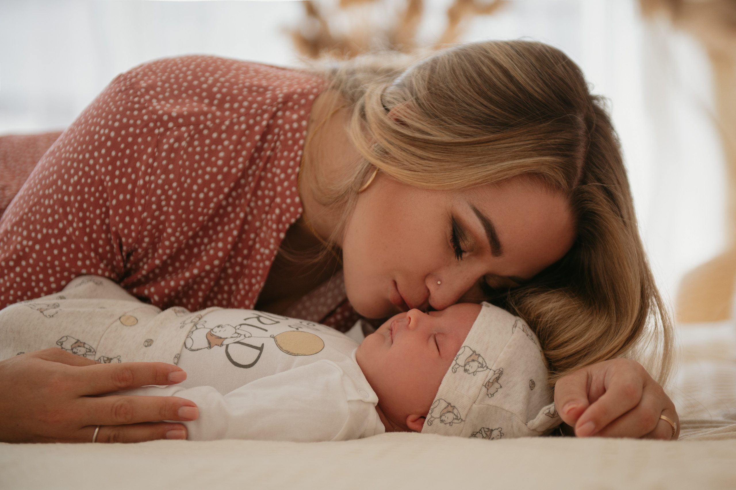 Rodinné focení s miminkem v ateliéru v Praze. Profesionální fotografka v Praze Anastasia Haritonova