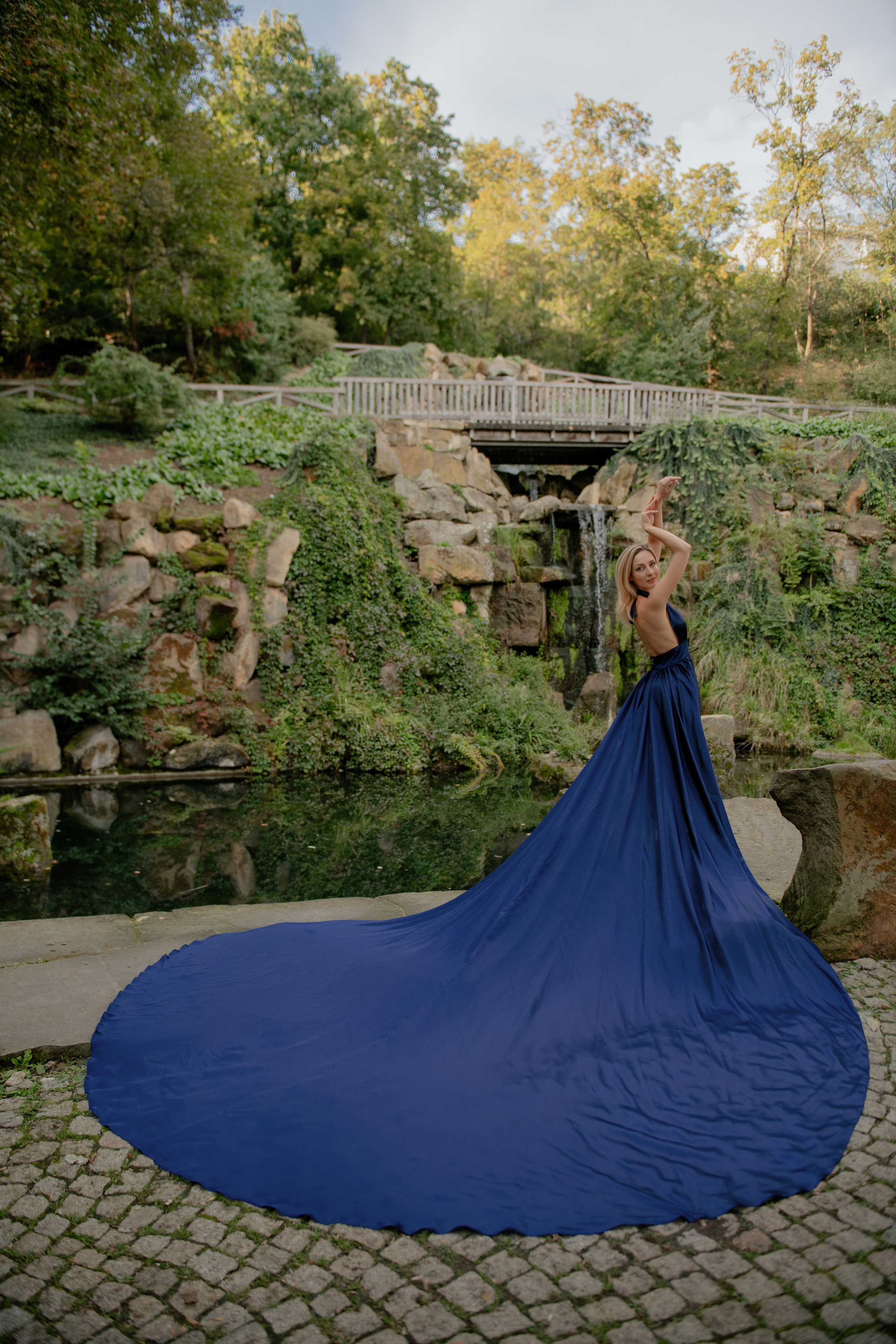 Portrétní focení v nádherných šatech v Kinského zahradě v Praze. Profesionální fotografka v Praze Anastasia Haritonova
