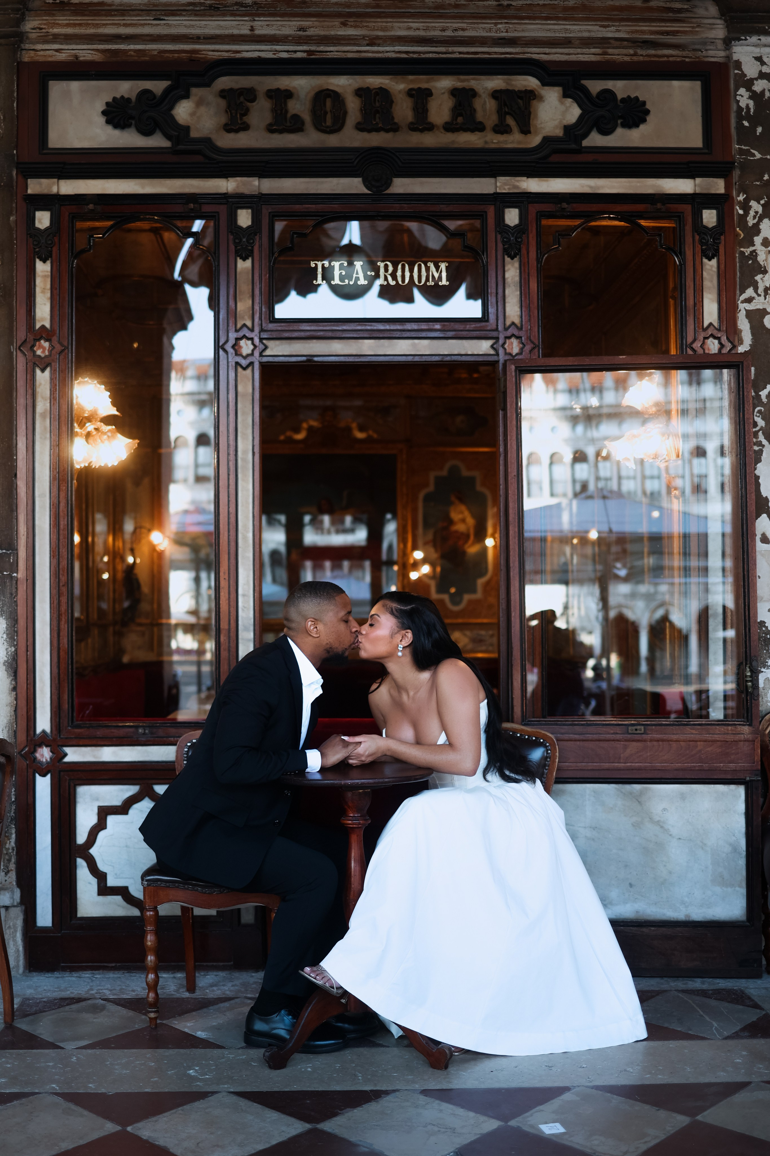 luxury couple photoshoot Venice