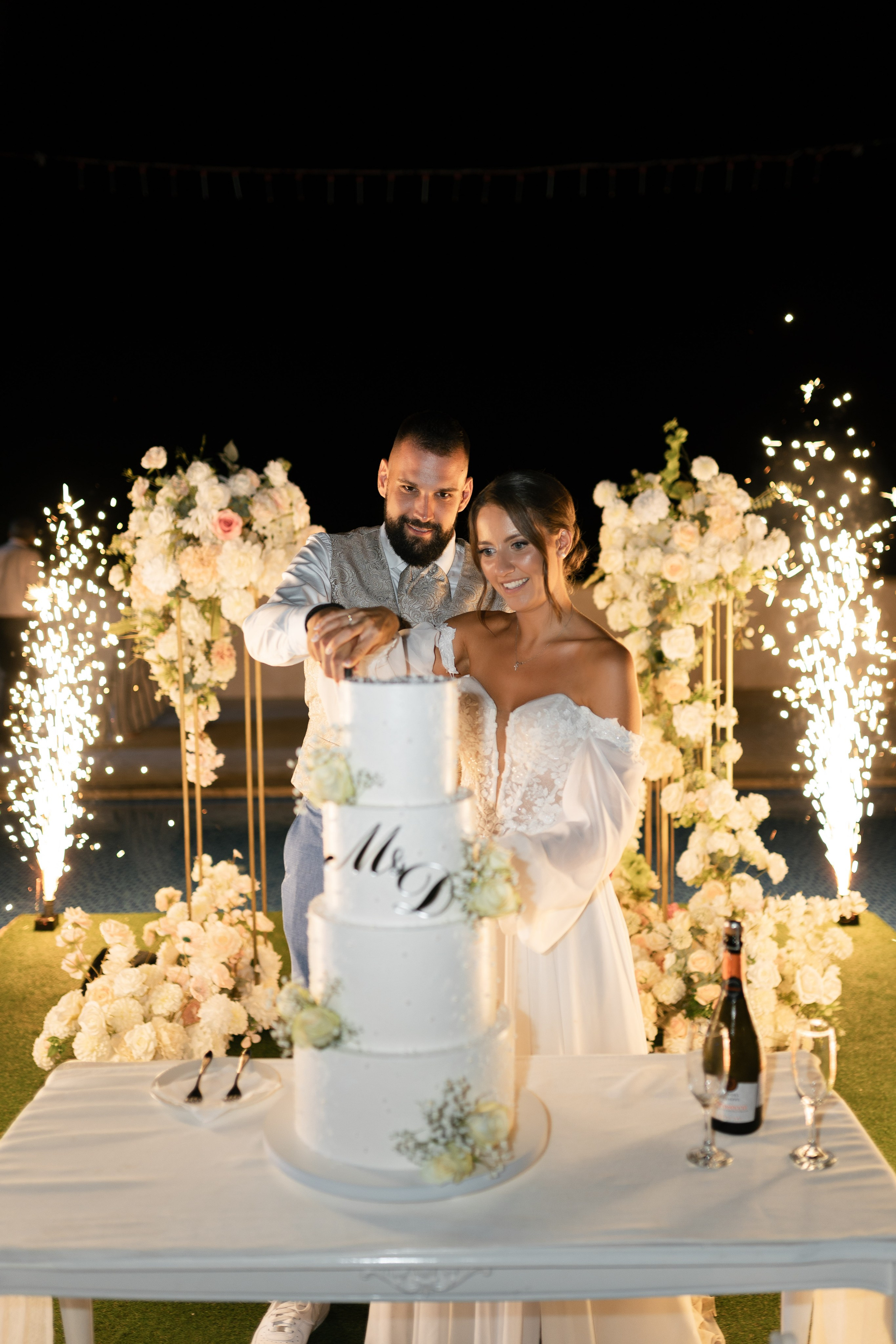 M&D|Between City Lights and Hidden Oasis. Black Sheep Produkcija| Wedding Photography and Wedding Films, based in Kragujevac, Europe / Fotograf i videograf, Kragujevac, Srbija