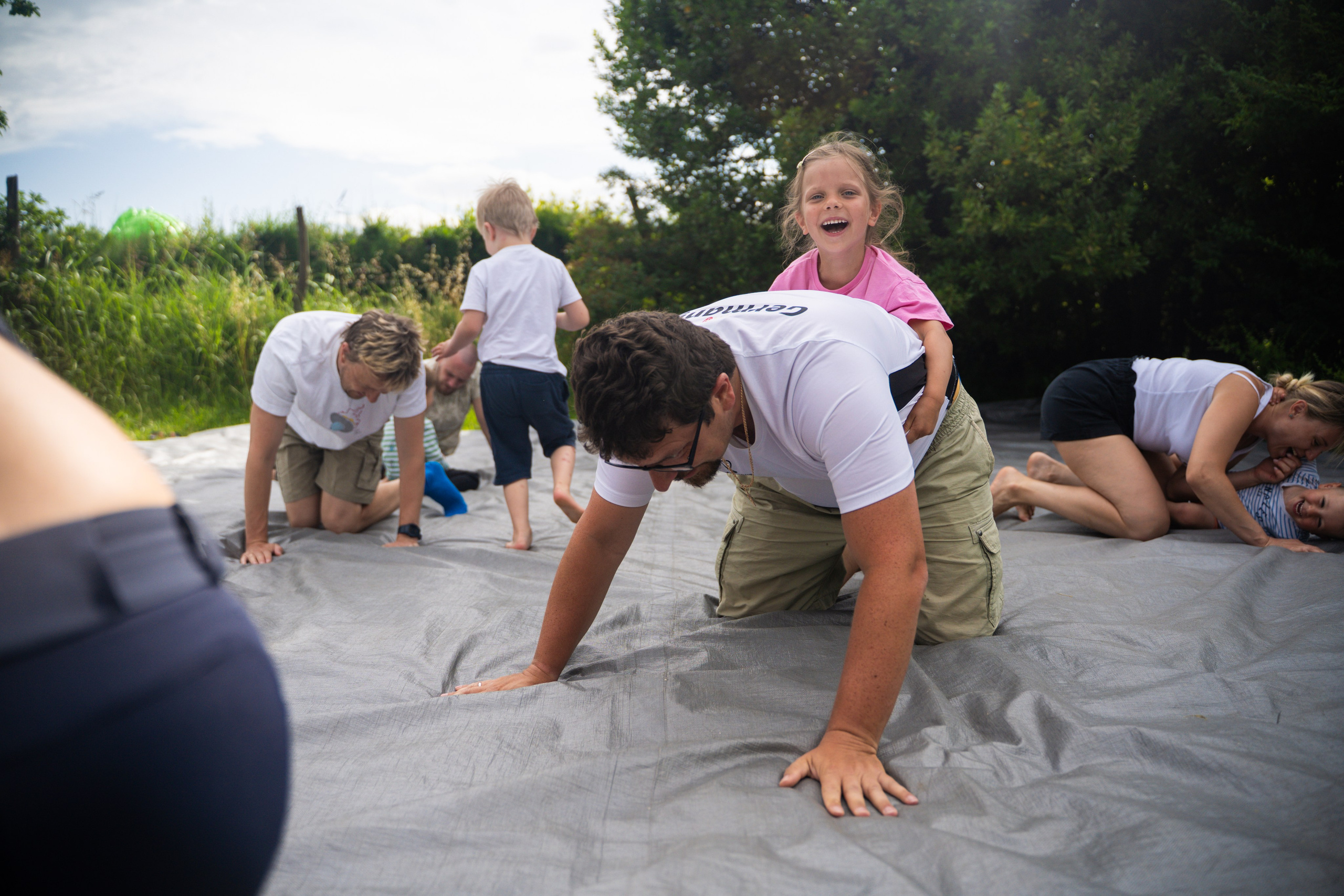 Детская игровая контактная импровизация. Семейные лагеря в Европе с Ниной Янечковой и Ириной Зиновьевой