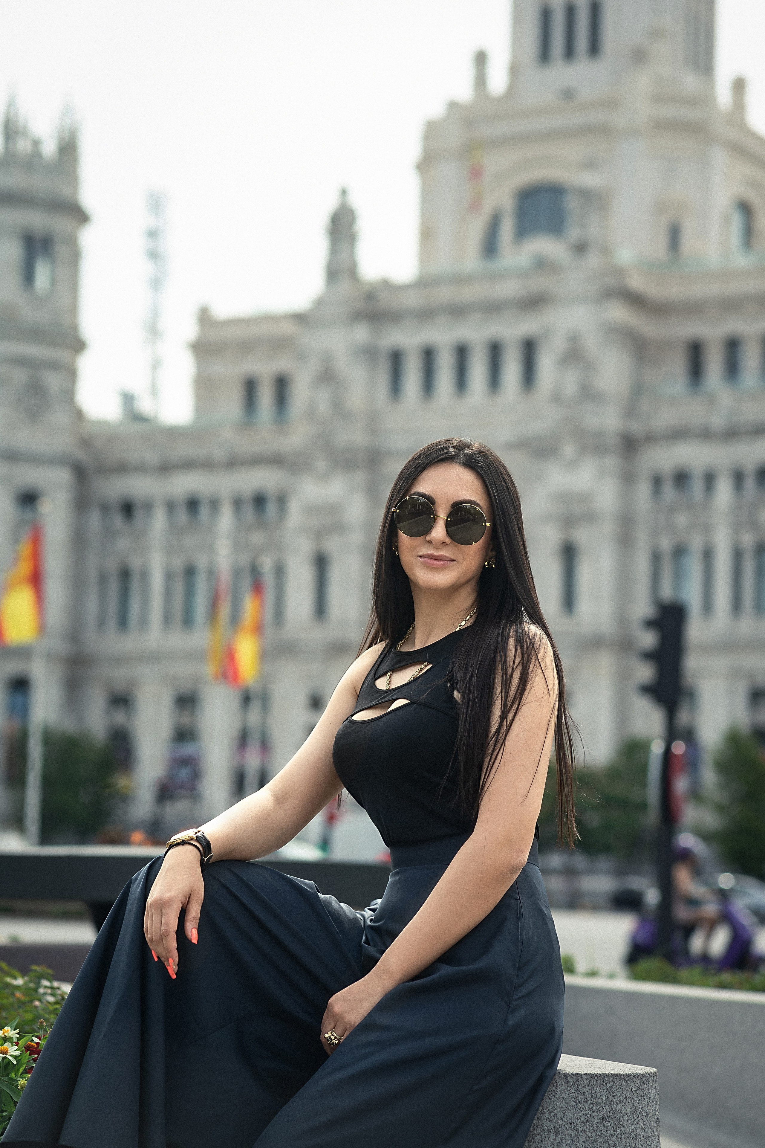 Retrato femenino en Madrid — belleza auténtica con luz natural Asesoría de estilismo, poses y localización. Imágenes elegantes y atemporales. Fotógrafa en Madrid | Retratos femeninos, familia y sesiones con caballos – Anna Maruleva