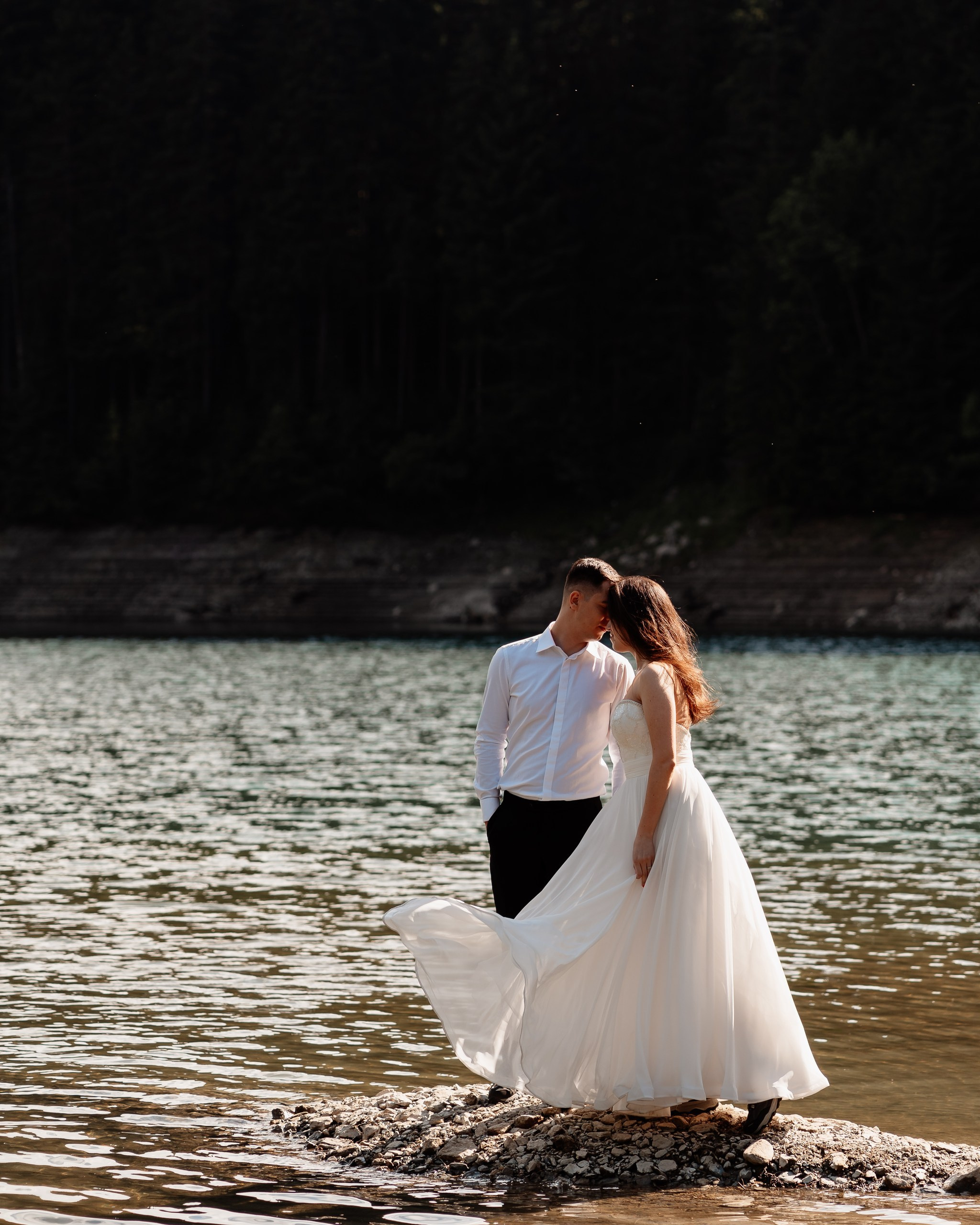 Trash the Dress la Lacul Bolboci  | Mihai Popa Fotograf. Fotograf Nuntă & Botez București - Mihai Popa | Dincolo de oameni, imortalizez emoții!