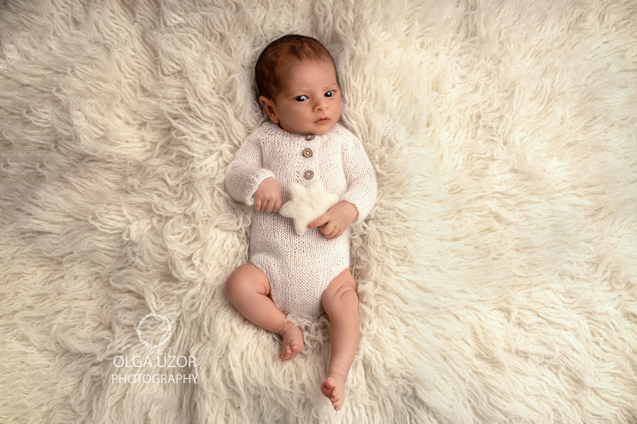 Newborn photo session Stevenage, Hertfordshire. Photographer. Stevenage, Hertfordshire family, maternity and newborn photographer