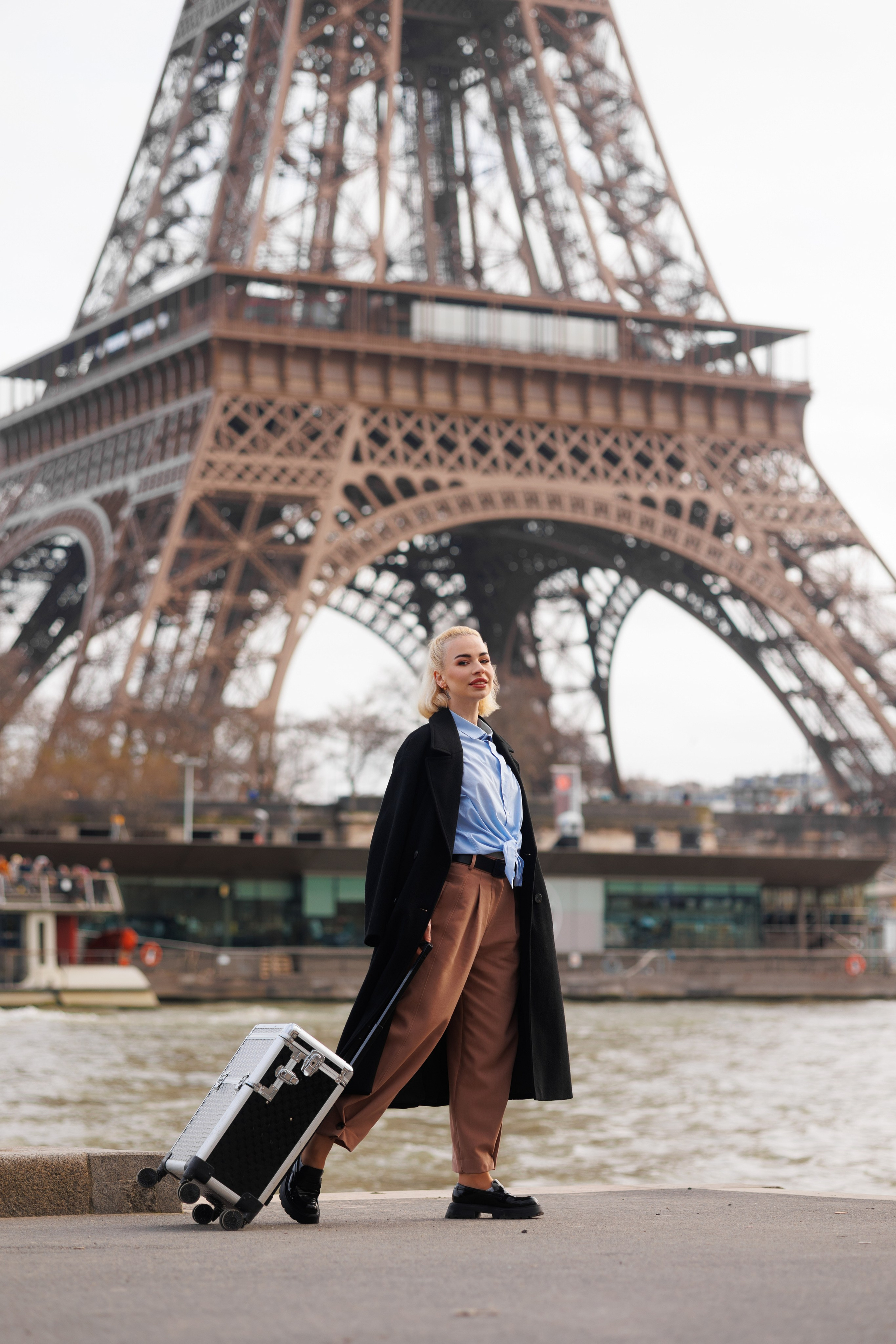 Model (JULIA). Eni’s Photo