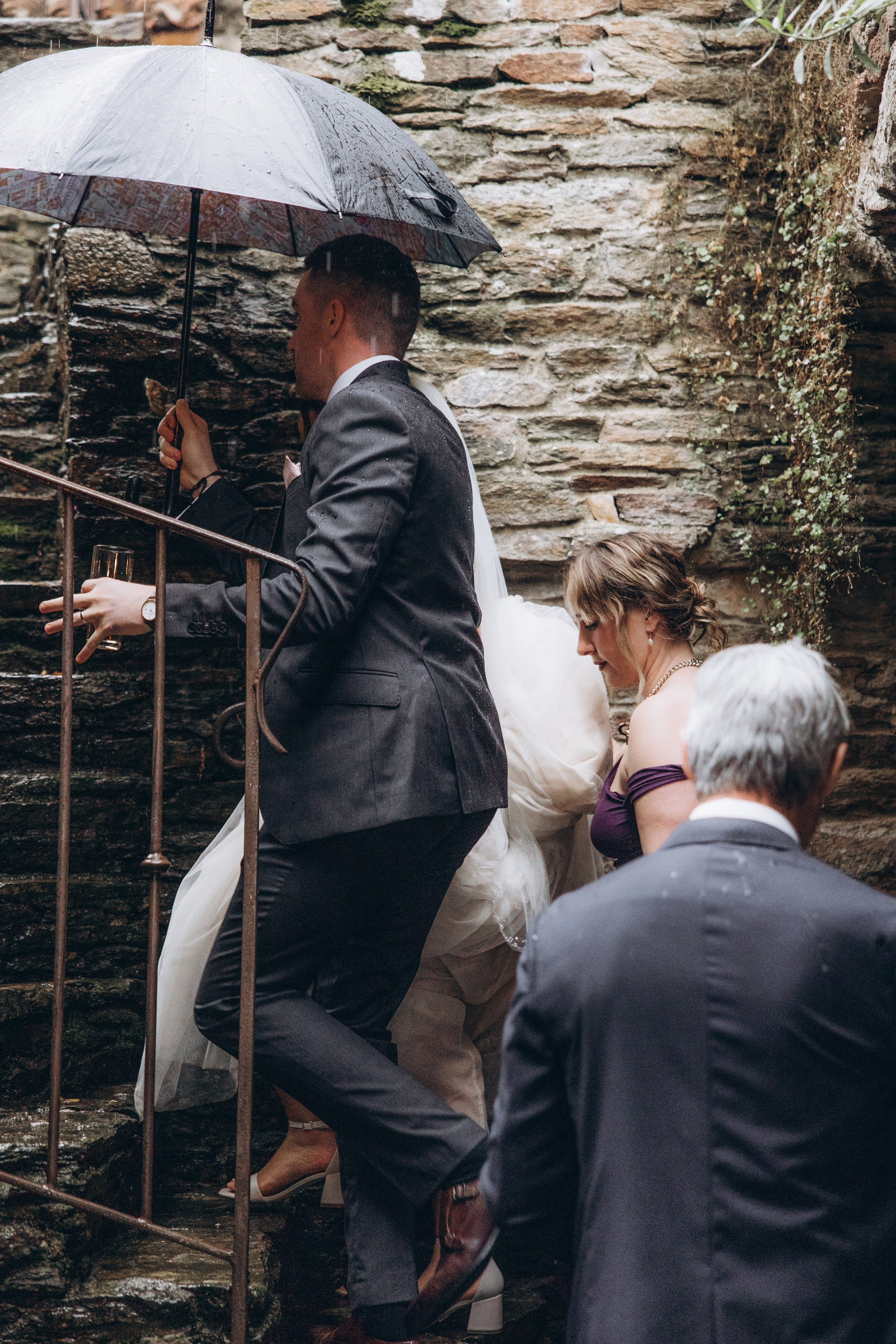 Chloé & Tom. Eugenie Smirnova — wedding, corporate and lifestyle photographer in Toulouse and Southwest France