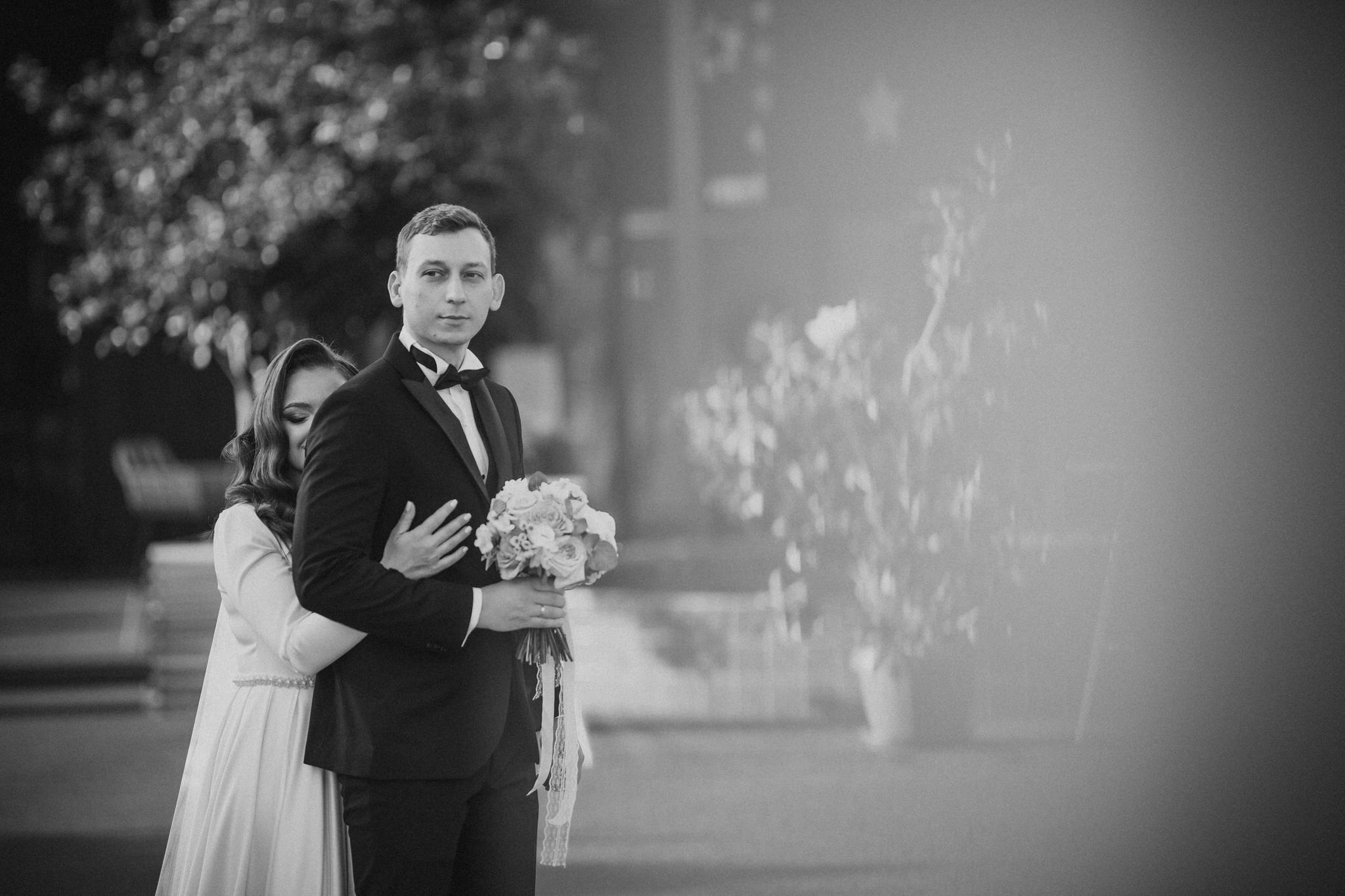 Fotograf profesionist de nuntă. Cu o abordare creativă și tehnici unice, spunem povestea voastră prin imagini pline de iubire și naturalețe. Descoperă arta fotografiei de nuntă . Fotograf Iasi, fotograf de nunta Suceava. Fotografii de nuntă. Pachet fotografii de nuntă. Fotograf Iasi, fotograf Suceava, fotograf Botosani, fotograf Romania. Servicii foto nuntă. Servicii foto-video.