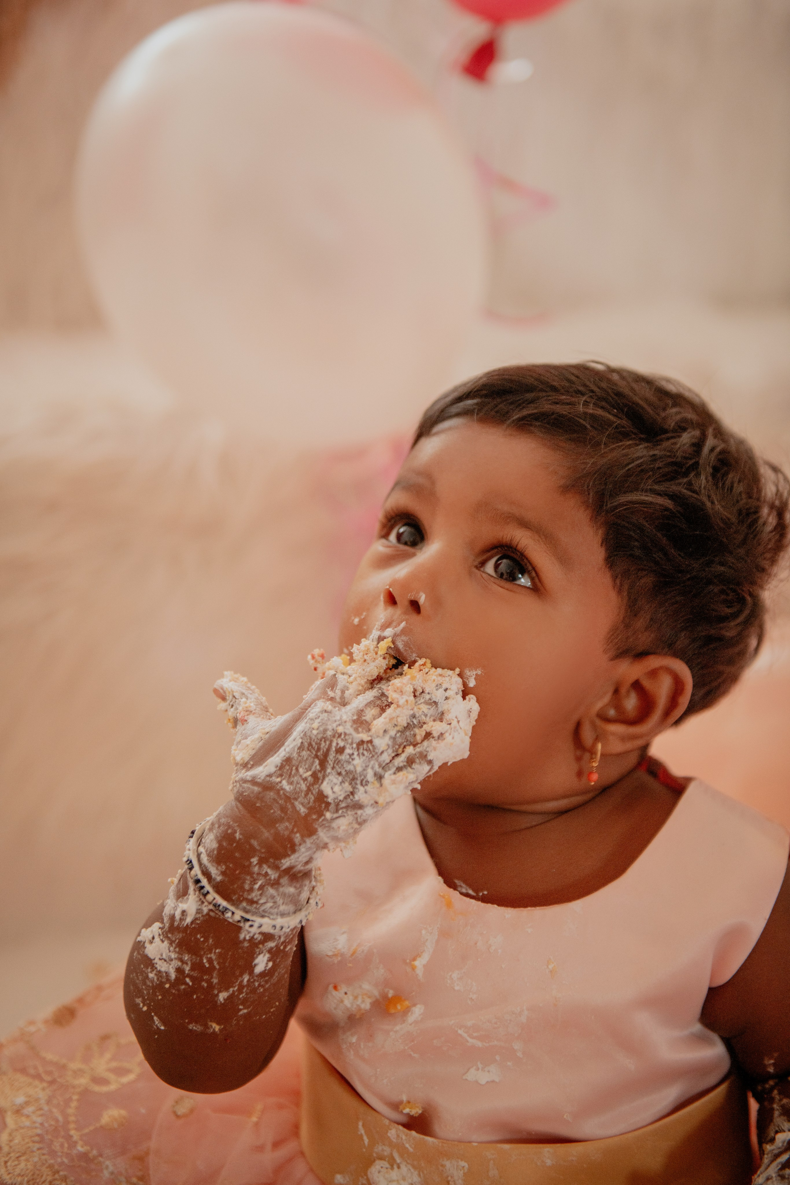Съемка дня рождения в студии в центре Праги. Профессиональный фотограф в Праге Анастасия Харитонова