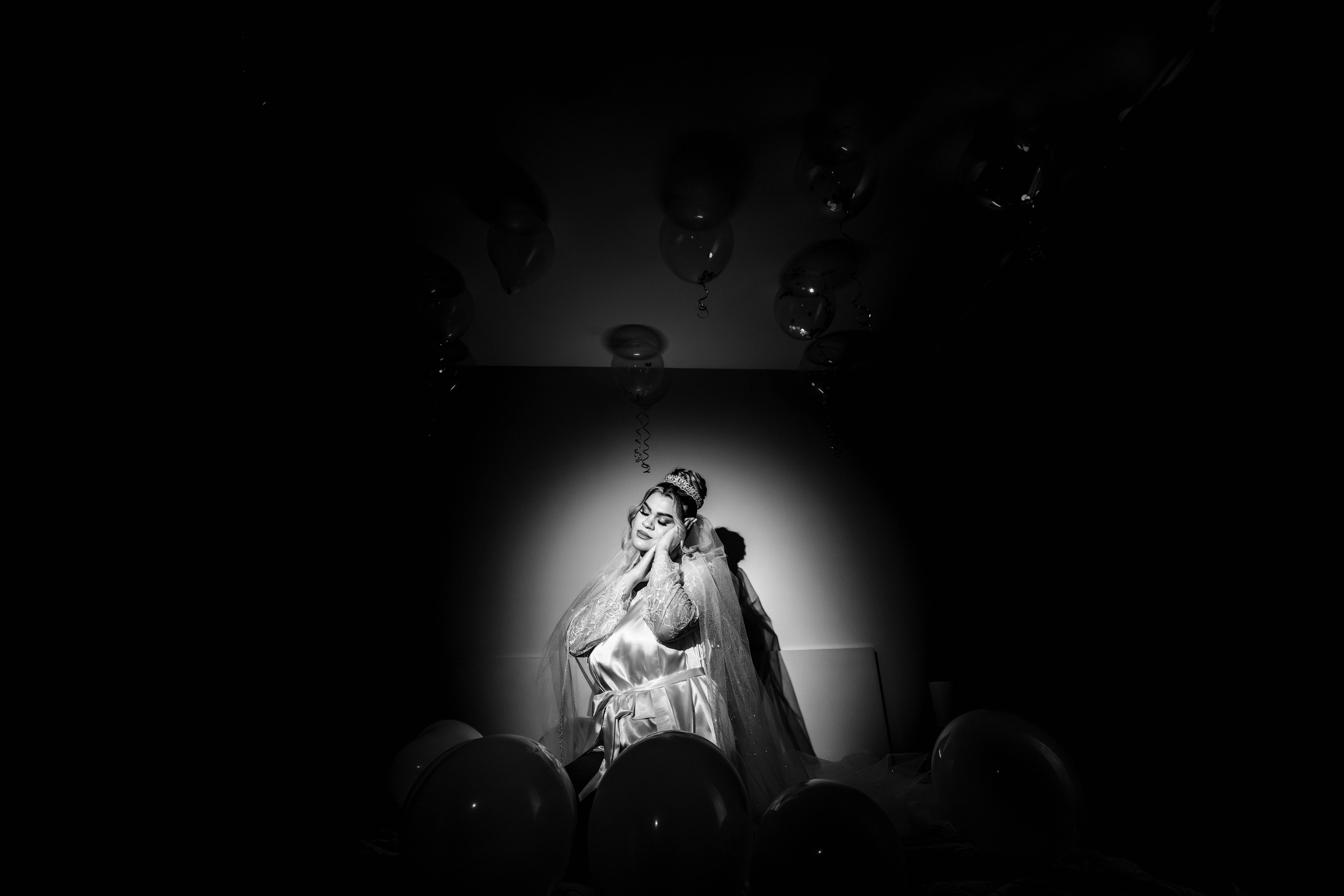 Andreea, Damian si Aris. Acasă