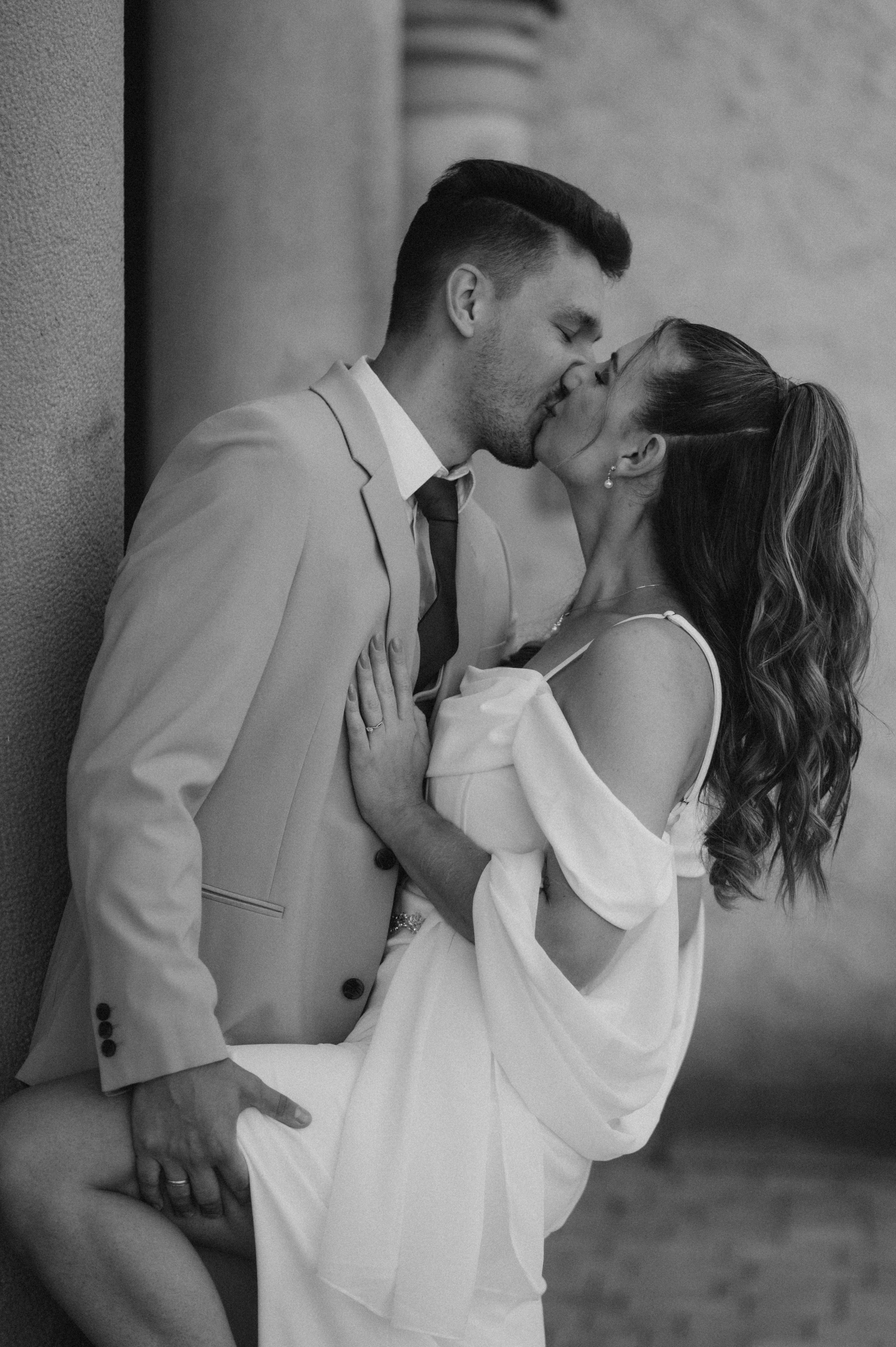 CIVIL WEDDING IN STADTSCHLOSS IN HERRIEDEN. Photographer in Nuremberg Irina Mehnert from Ansbach