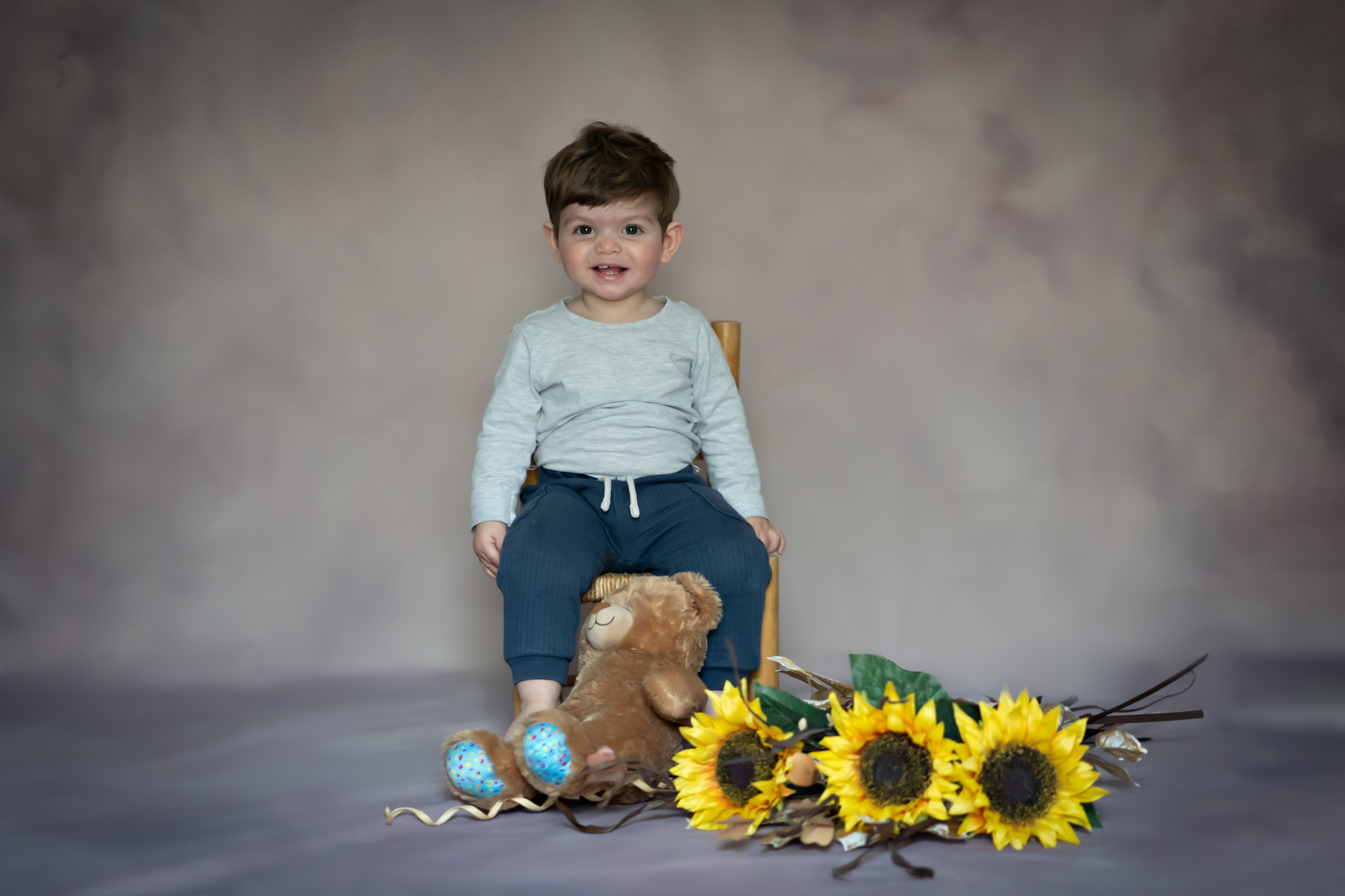 Little boy Ian. Jelena Upleja children and family photographer in Bognor Regis