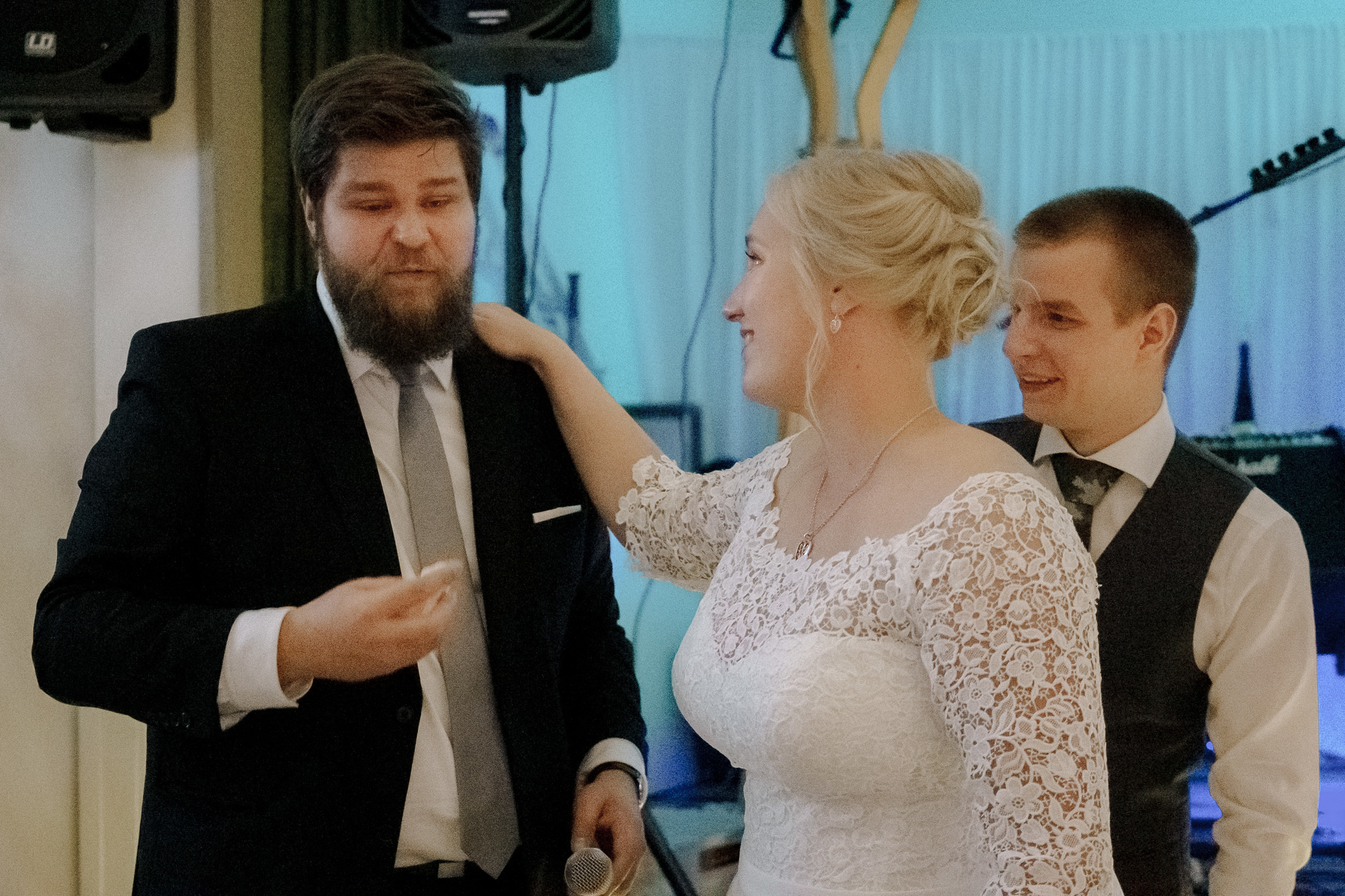 Anniina&Teemu, Pyhtään kirkonkylä, hääkuvaaja Kotka