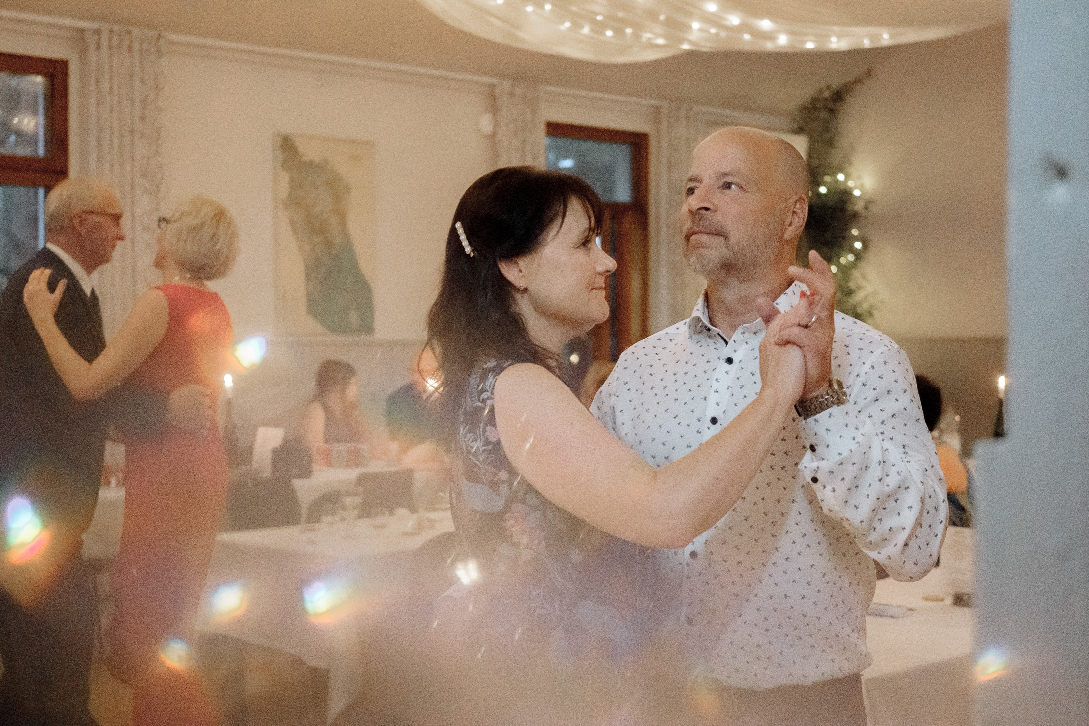 Anniina&Teemu, Pyhtään kirkonkylä, hääkuvaaja Kotka