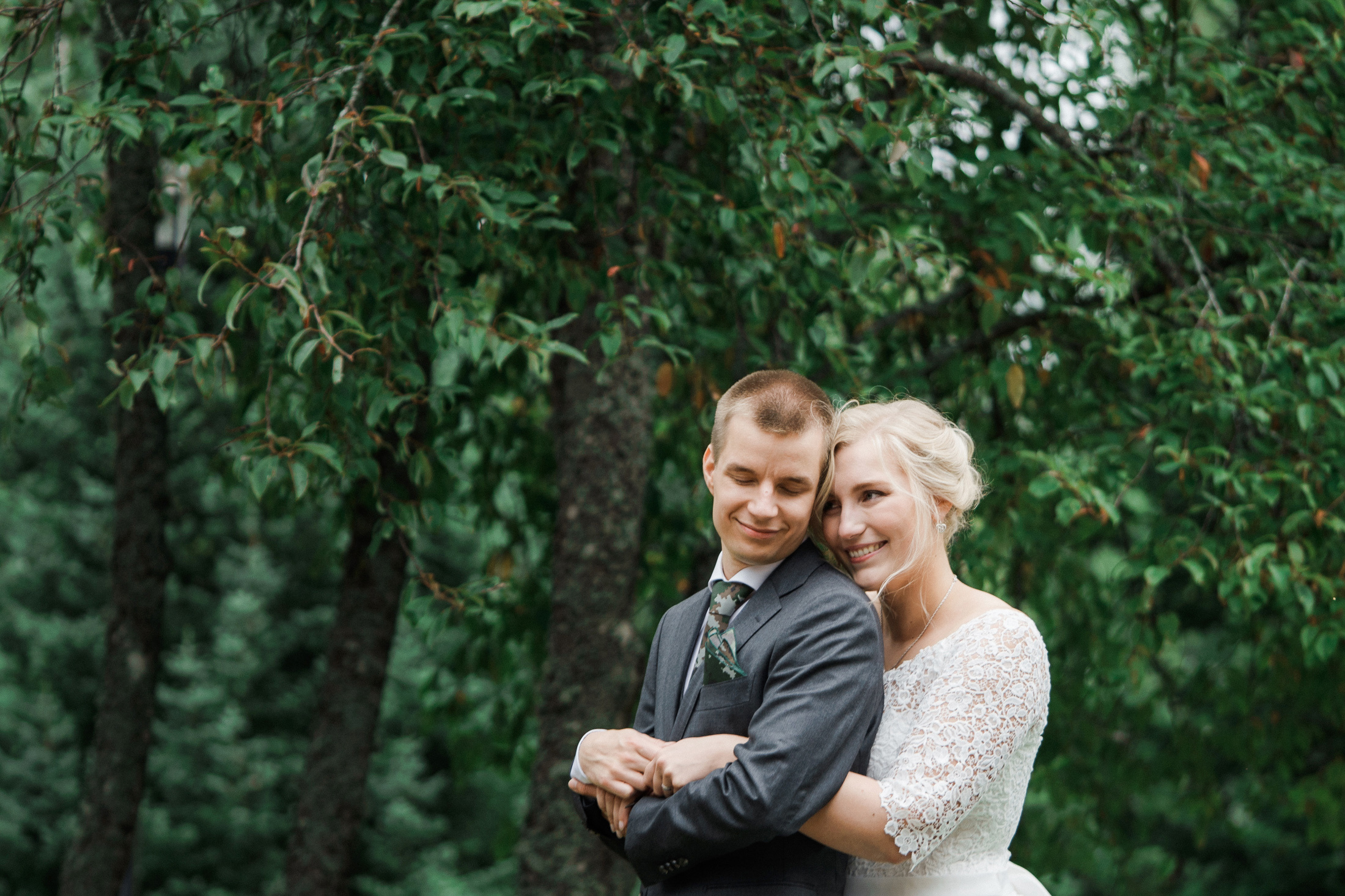 Anniina&Teemu, Pyhtään kirkonkylä, hääkuvaaja Kotka