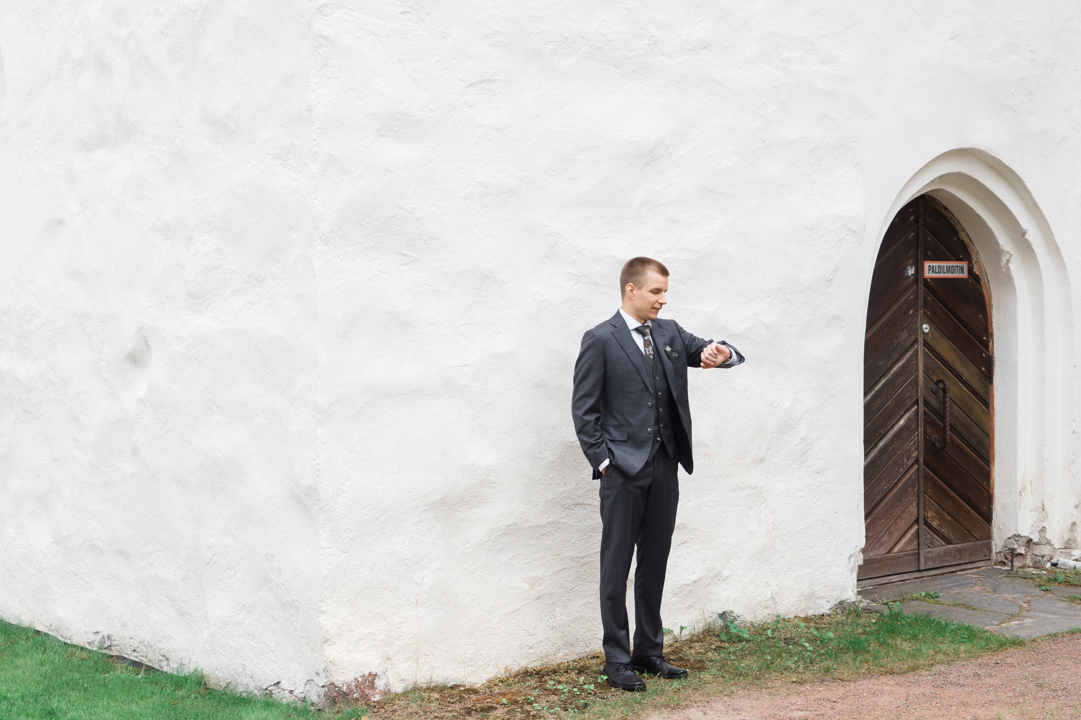 Anniina&Teemu, Pyhtään kirkonkylä, hääkuvaaja Kotka