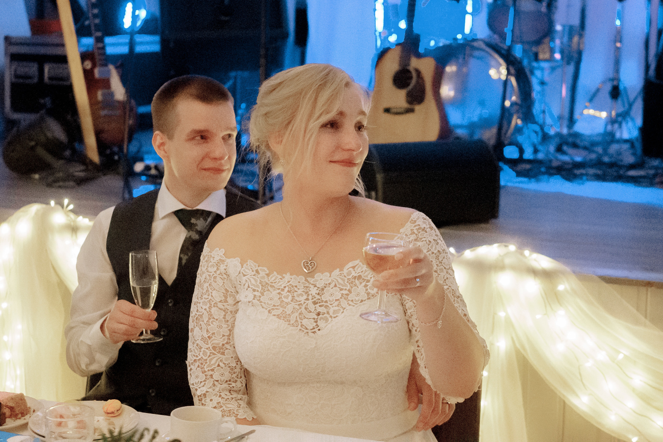 Anniina&Teemu, Pyhtään kirkonkylä, hääkuvaaja Kotka