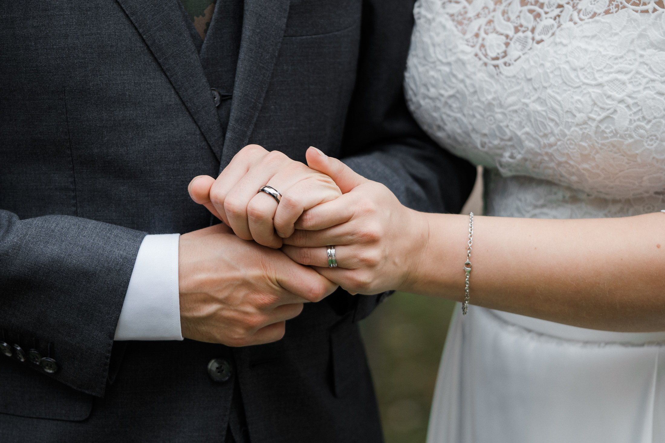 Anniina&Teemu, Pyhtään kirkonkylä, hääkuvaaja Kotka