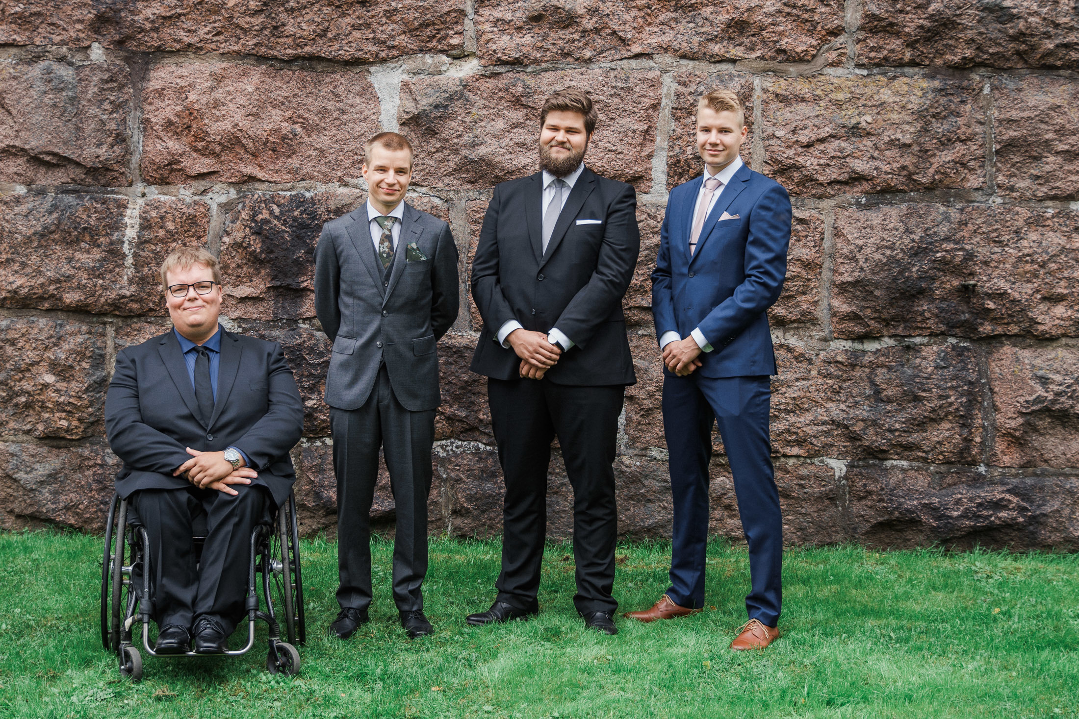 Anniina&Teemu, Pyhtään kirkonkylä, hääkuvaaja Kotka