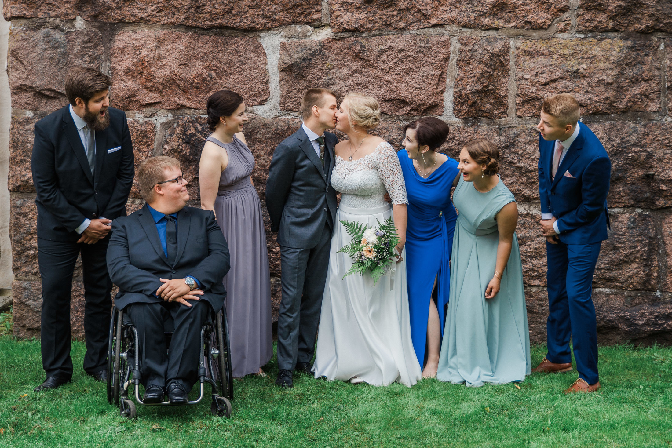 Anniina&Teemu, Pyhtään kirkonkylä, hääkuvaaja Kotka