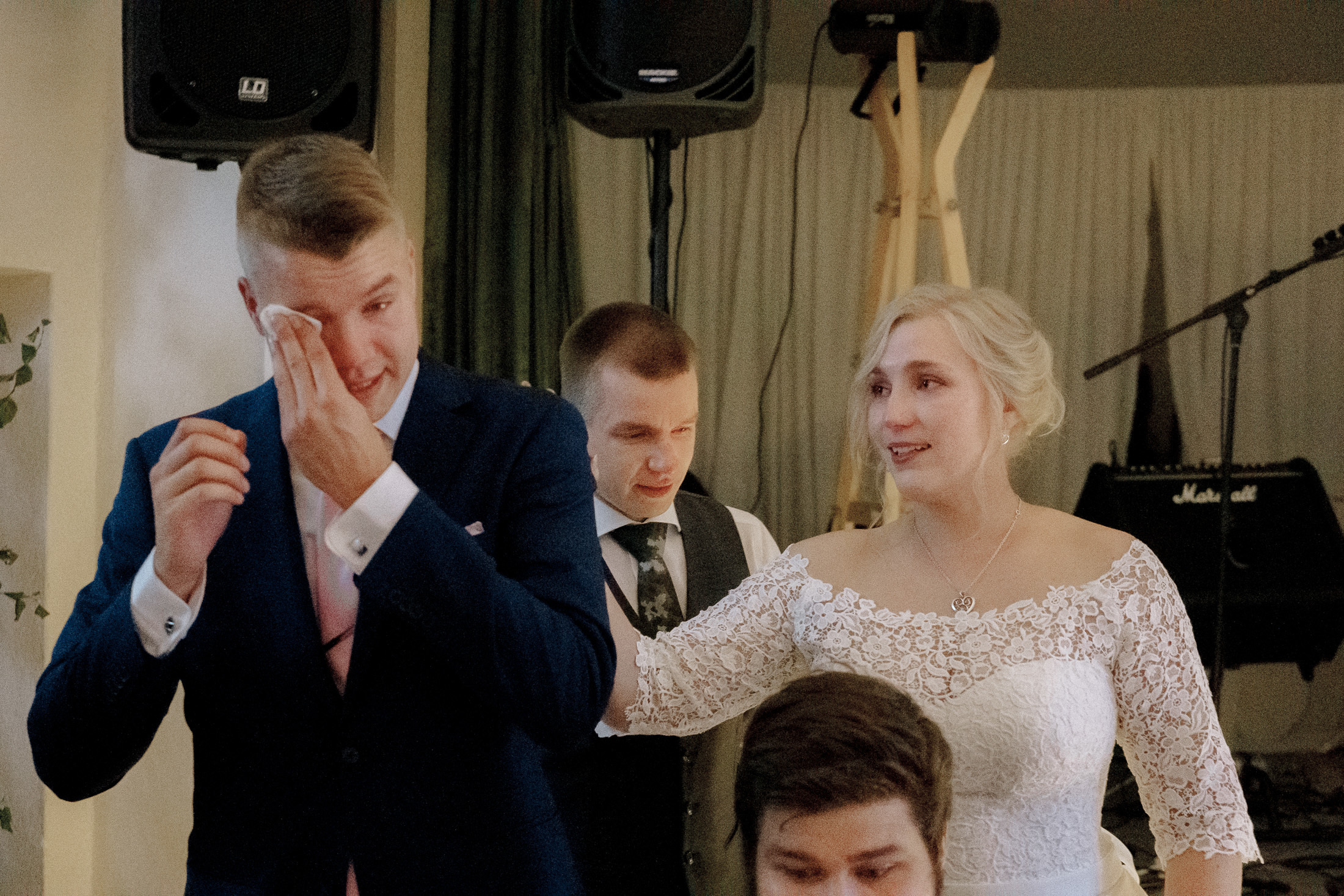 Anniina&Teemu, Pyhtään kirkonkylä, hääkuvaaja Kotka