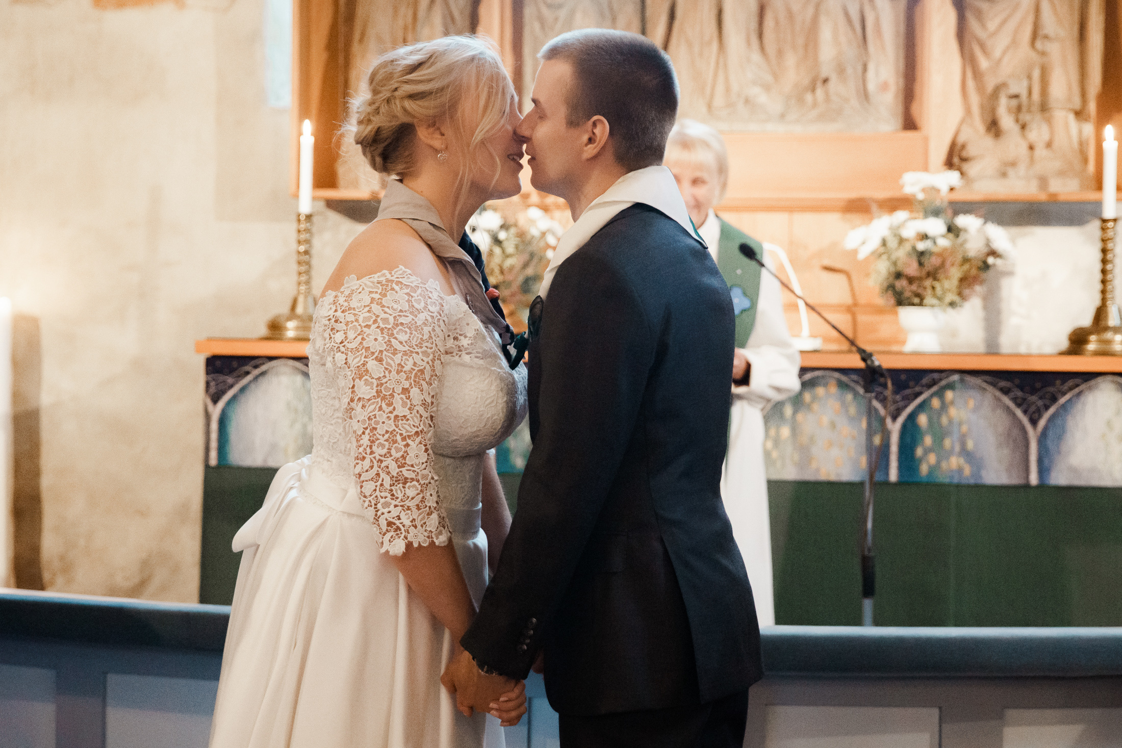 Anniina&Teemu, Pyhtään kirkonkylä, hääkuvaaja Kotka