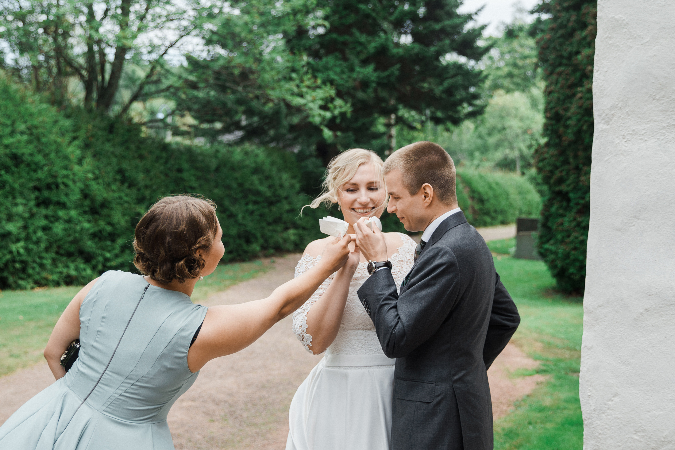 Anniina&Teemu, Pyhtään kirkonkylä, hääkuvaaja Kotka