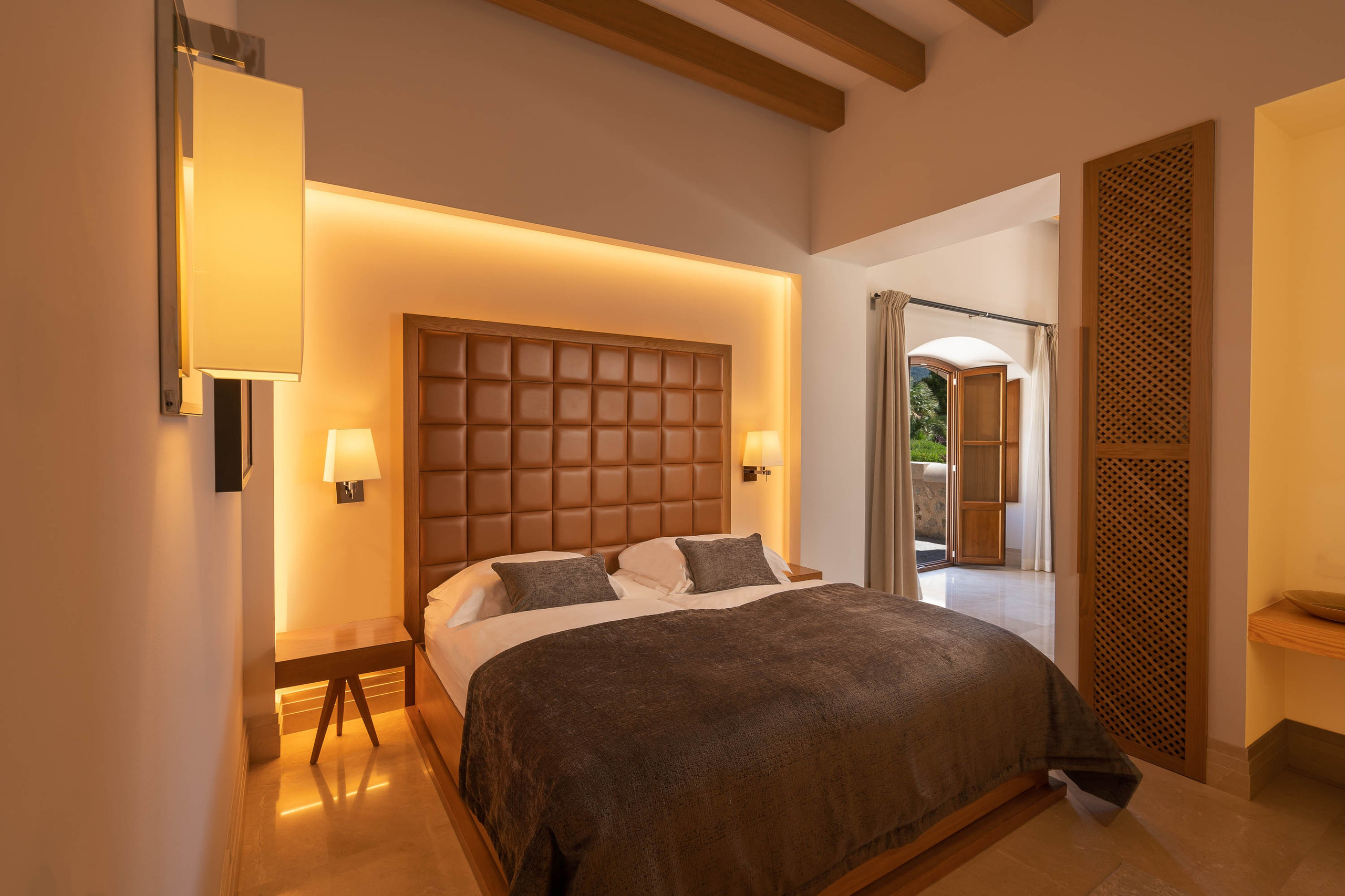 Fotografía comercial de habitaciones en Hotel Son Claret. Mallorca Wedding, Corporate & Social Photographer