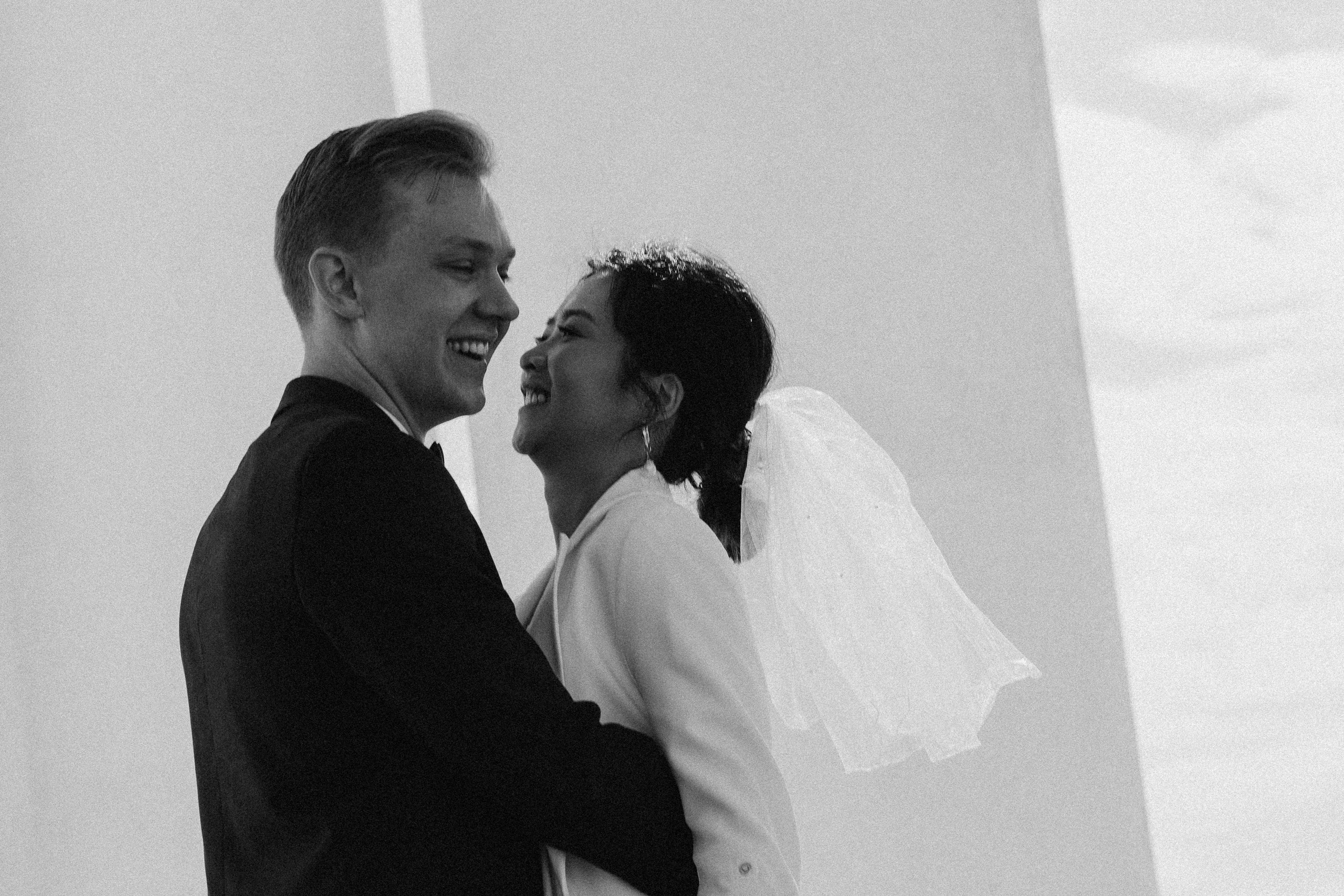 City wedding. Wedding and portrait photographer in Helsinki Vickan O