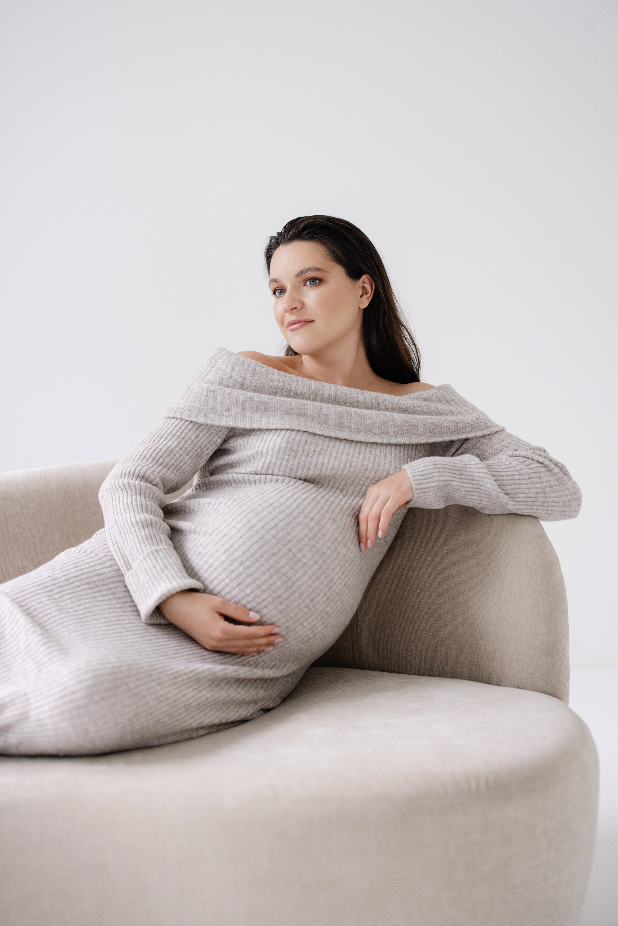 Zeitlose und moderne Schwangerschaftsfotografie in Zürich & Uster — natürlich, unkompliziert und ohne Kitsch. Wedding and Family Photographer Switzerland and Italy. Valeria Diaz