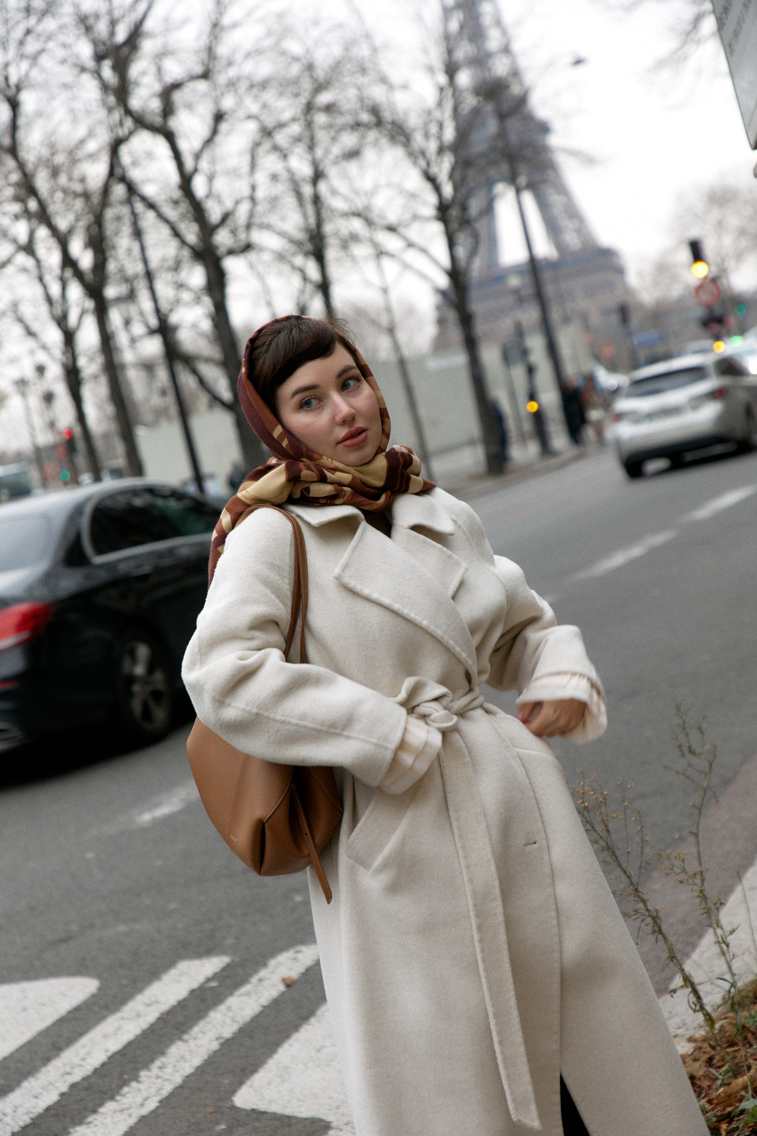 Li. Photographer in Paris