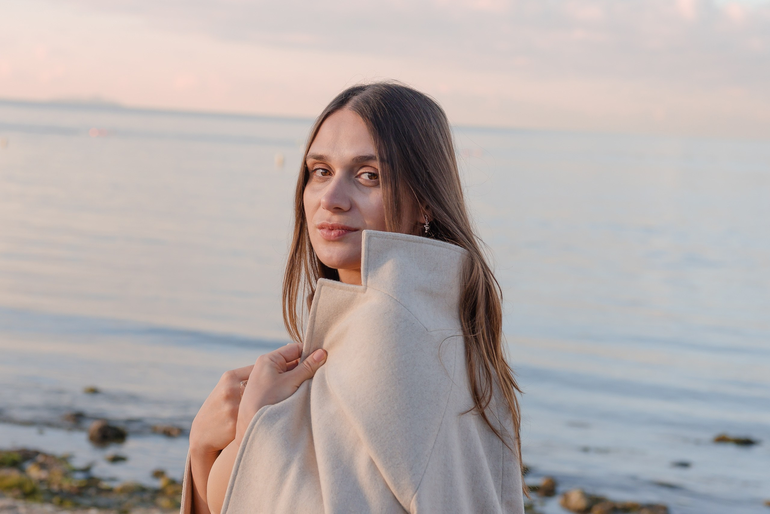 Luxury pregnancy photo shoot in Istanbul. MARIA VALUEVA Photographer in Nice, Cannes, Monaco, France, Europe, Istanbul, Turkey