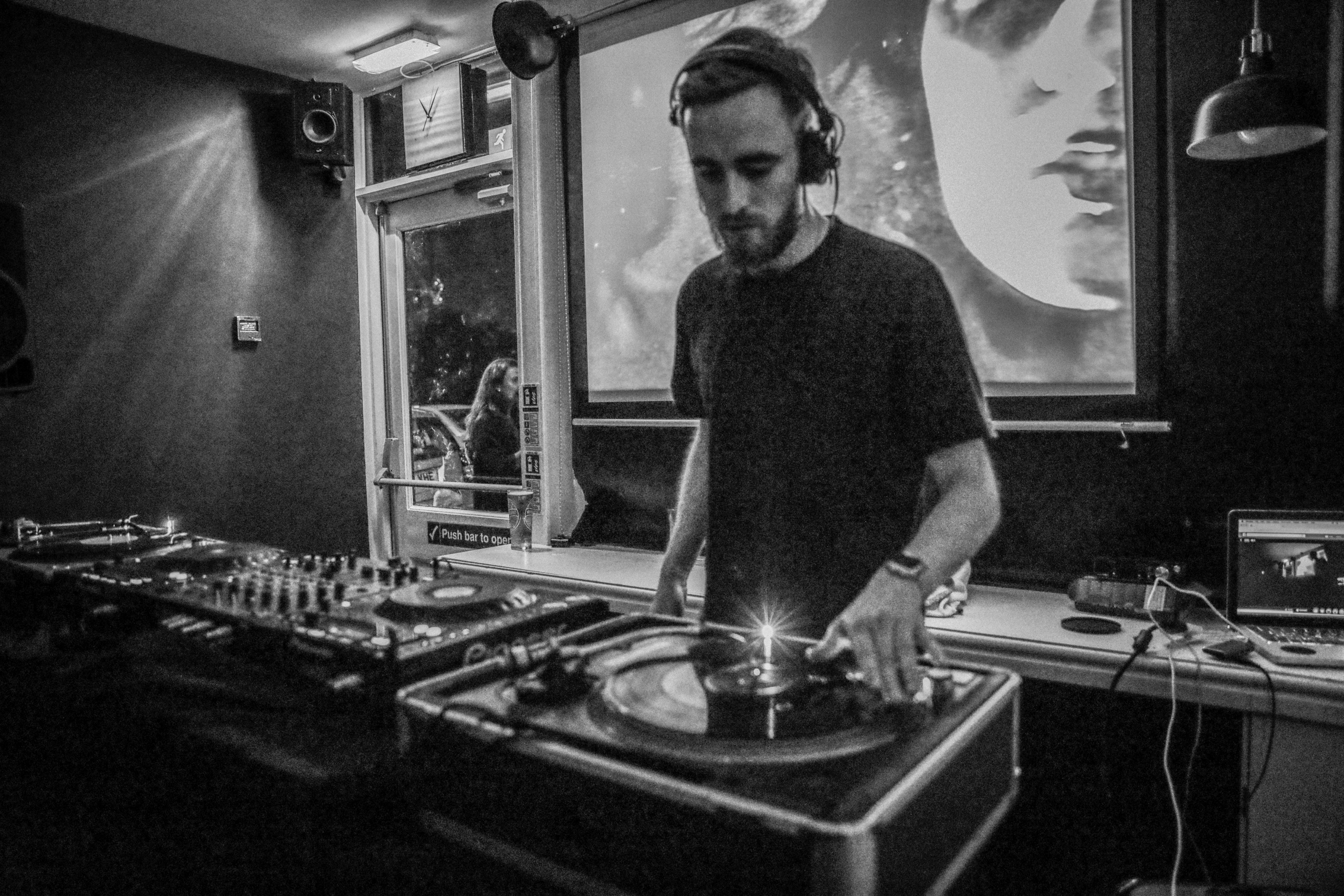 Music Event Photography — Live Shows & Behind the Scenes. Lifestyle & Documentary Photography in Bristol, Bath & London — def0cused