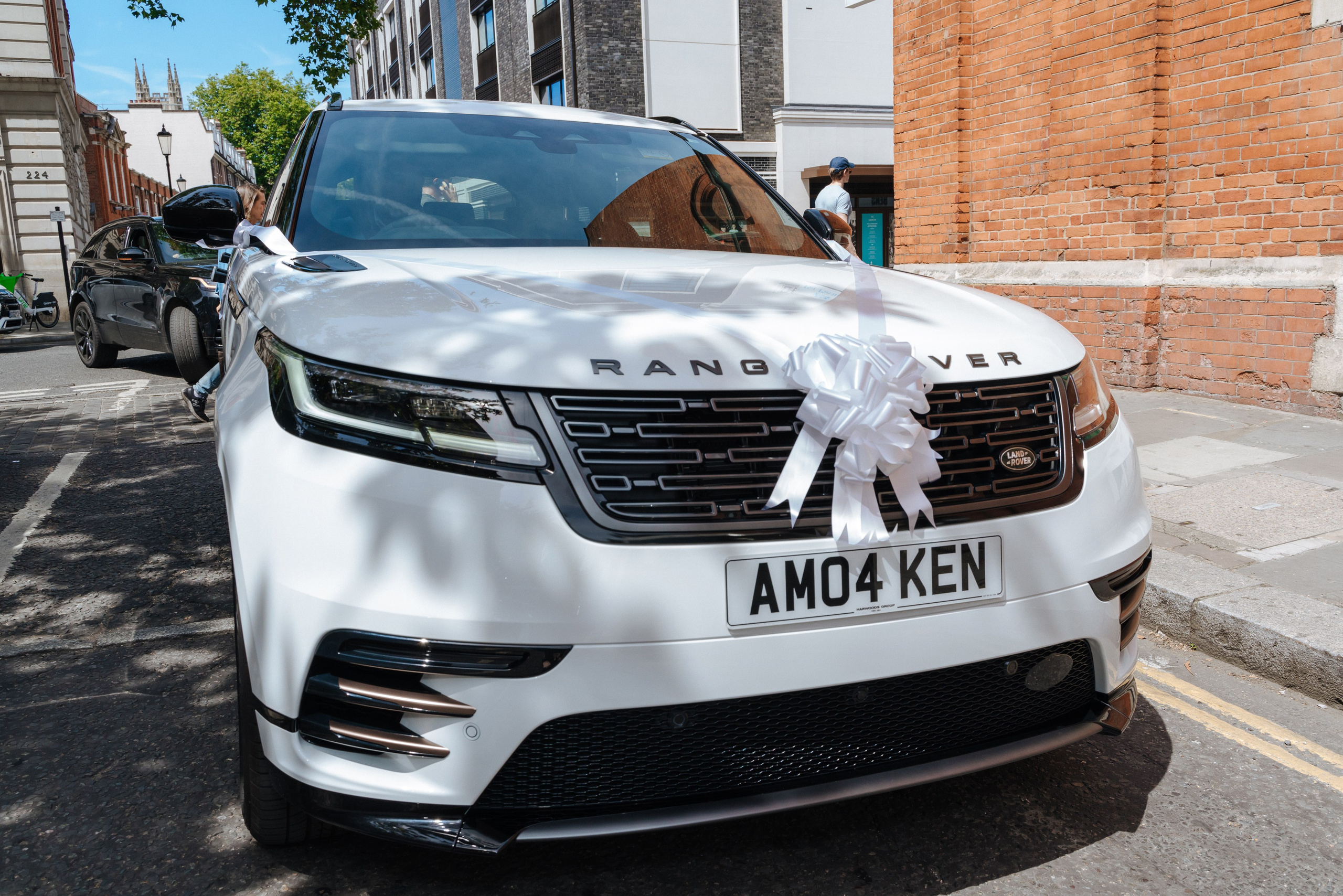 Civil ceremony at Chelsea Old Town Hall,  Wedding in Chelsea, Wedding in London,  wedding photographer in Chelsea, wedding photographer in London