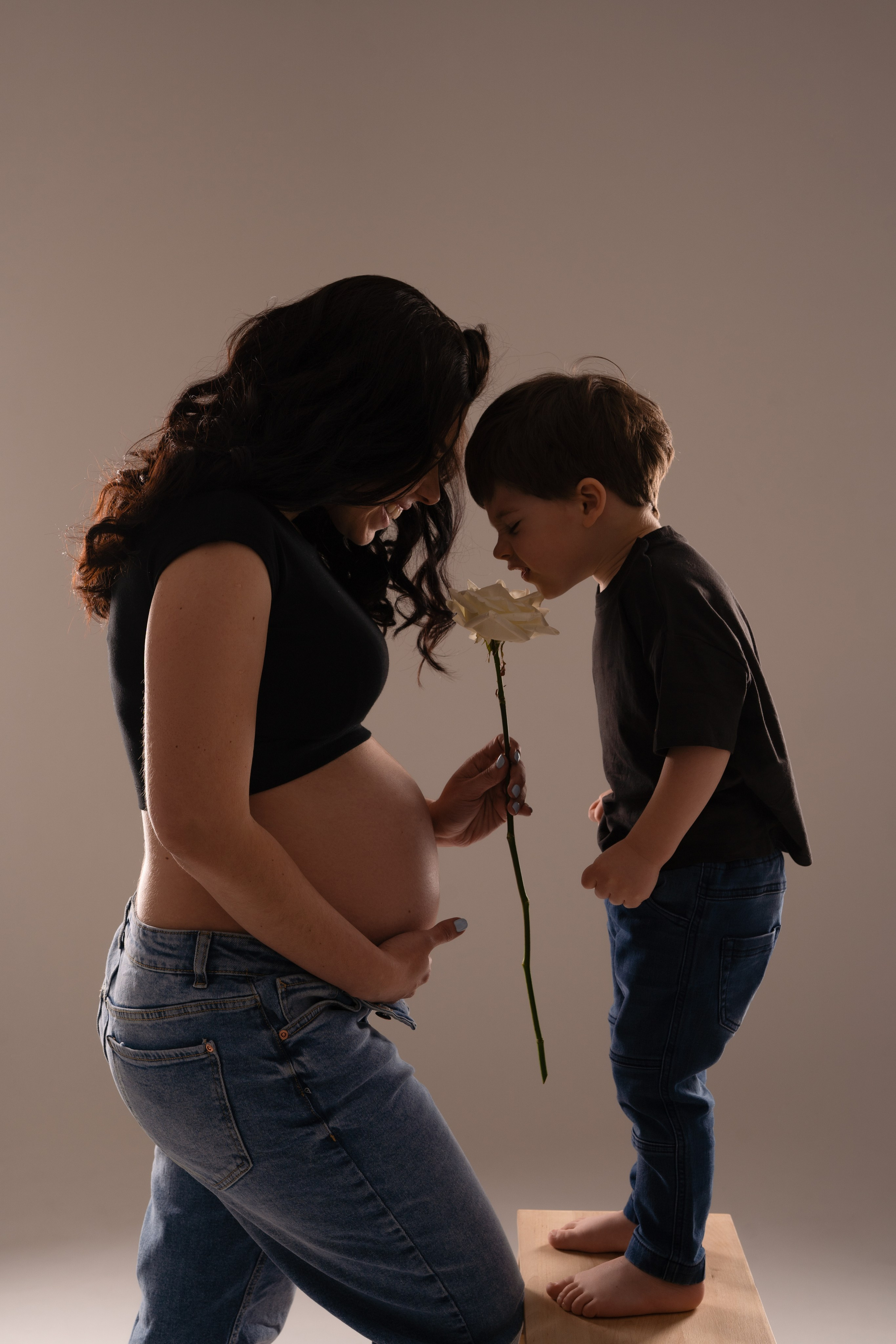 Sesja ciążowa w wyjątkowym wydaniu. Fotografia ciążowa w Łodzi.