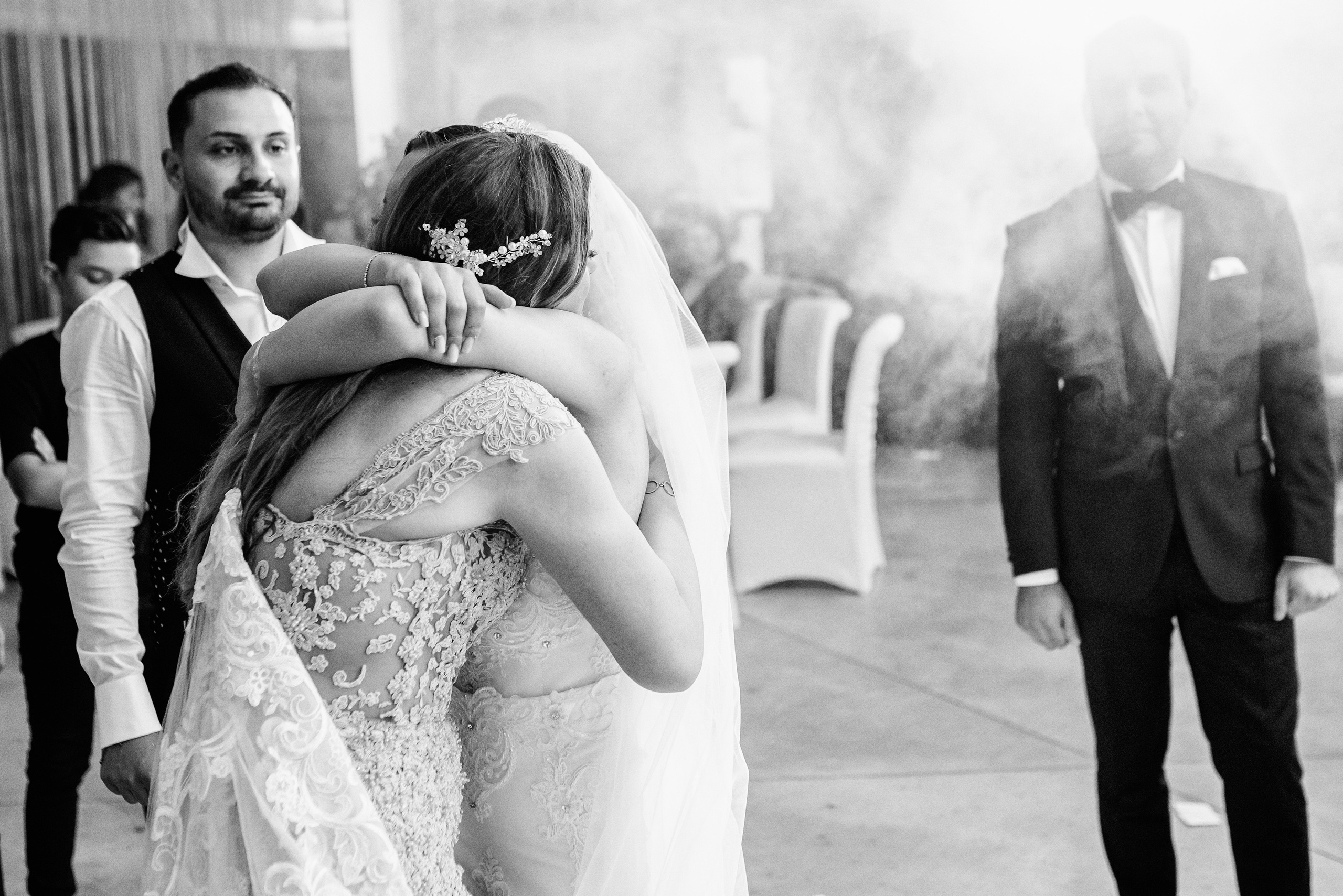 Roxana & Iulian. Acasă