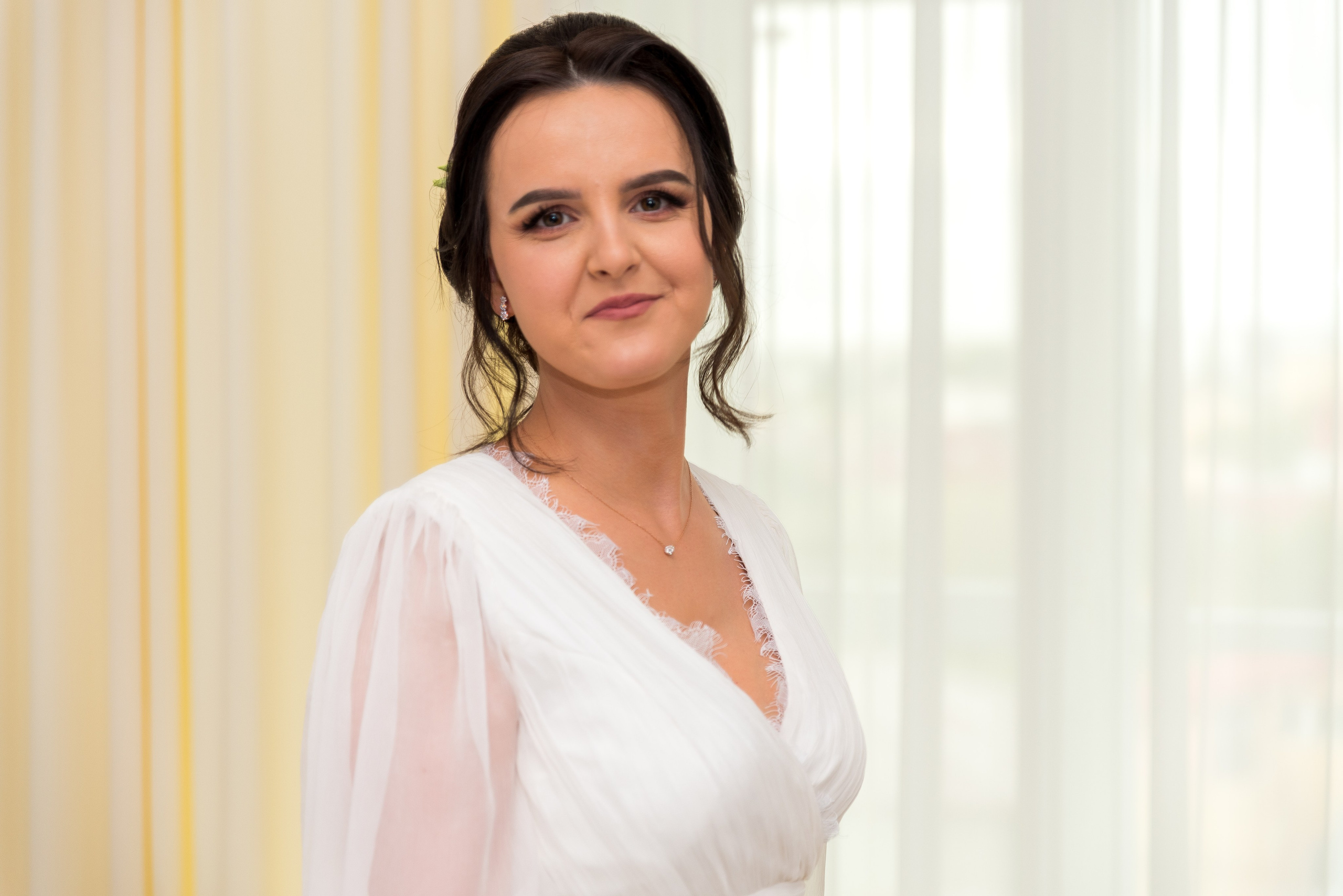 Sedinta foto acasa, fotografii de nunta, fotograf de nunta bucuresti, fotografii nunta acasa, pozing mireasa, obiceiuri, fotografie profesionala nunta