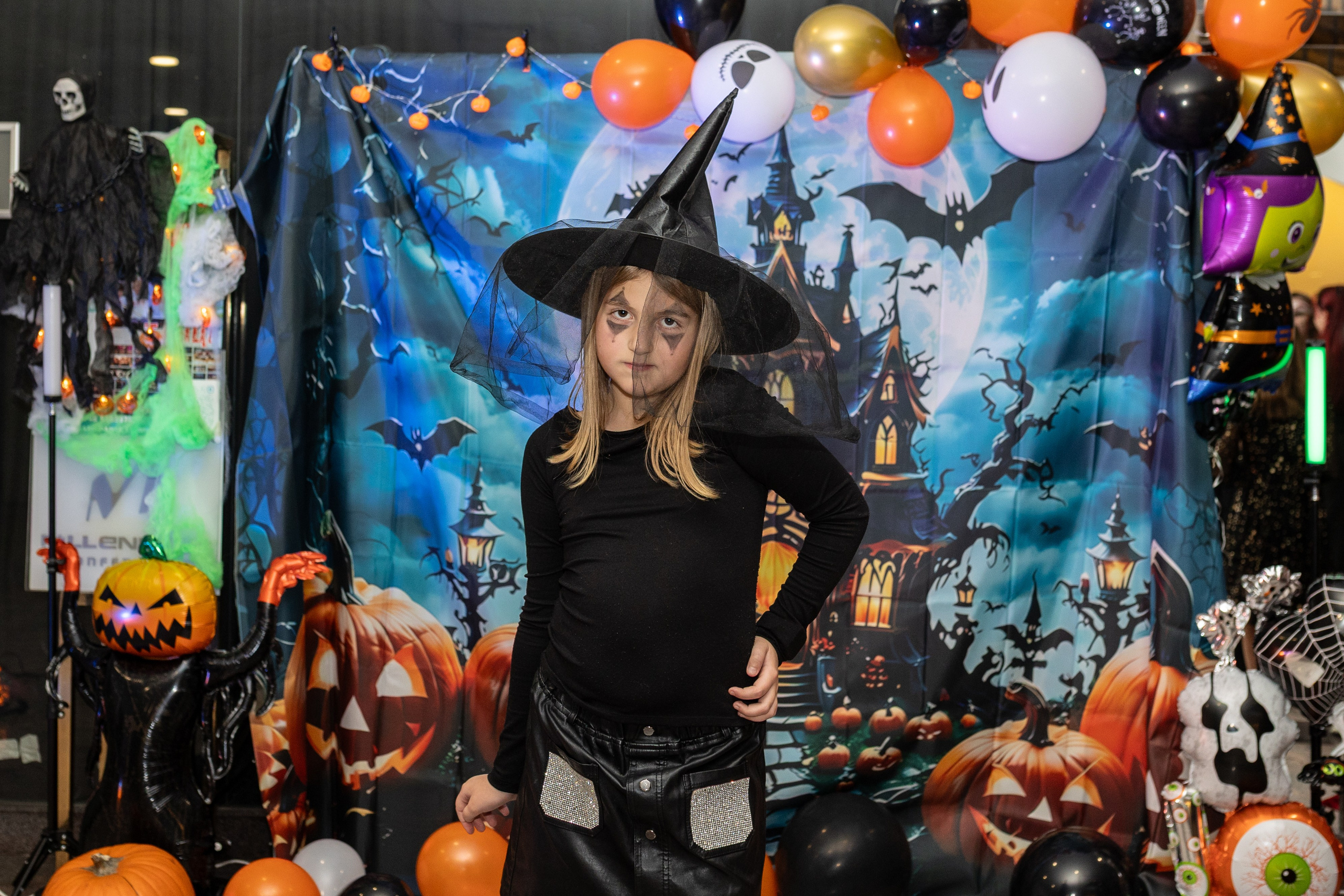 Leo dance studio Helloween 2025. Семейный и детский фотограф в Варшаве Мила Бобровская