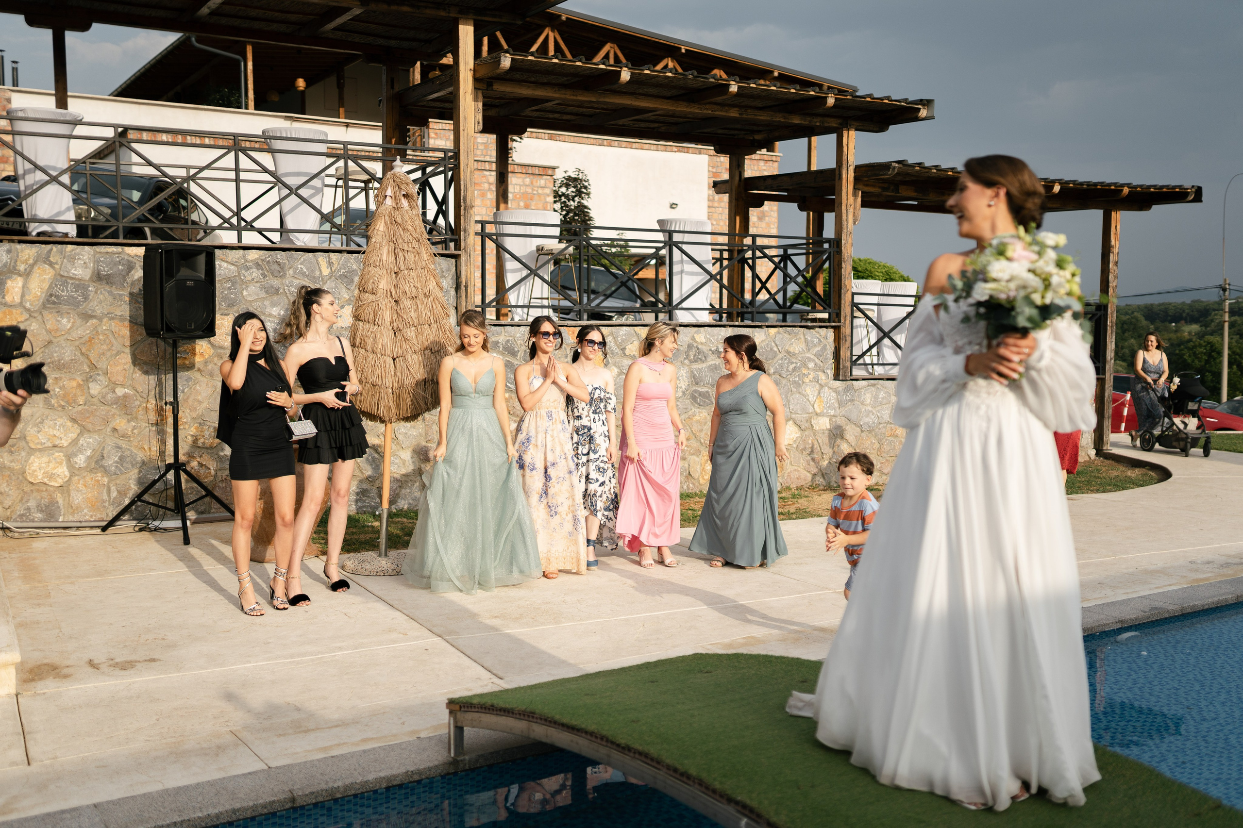 M&D|Between City Lights and Hidden Oasis. Black Sheep Produkcija| Wedding Photography and Wedding Films, based in Kragujevac, Europe / Fotograf i videograf, Kragujevac, Srbija