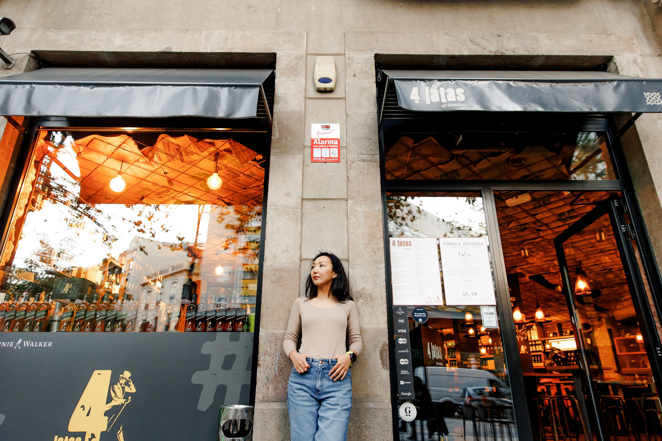 Madina in Barcelona. Wedding Photographer in Barcelona Lana Alekhina