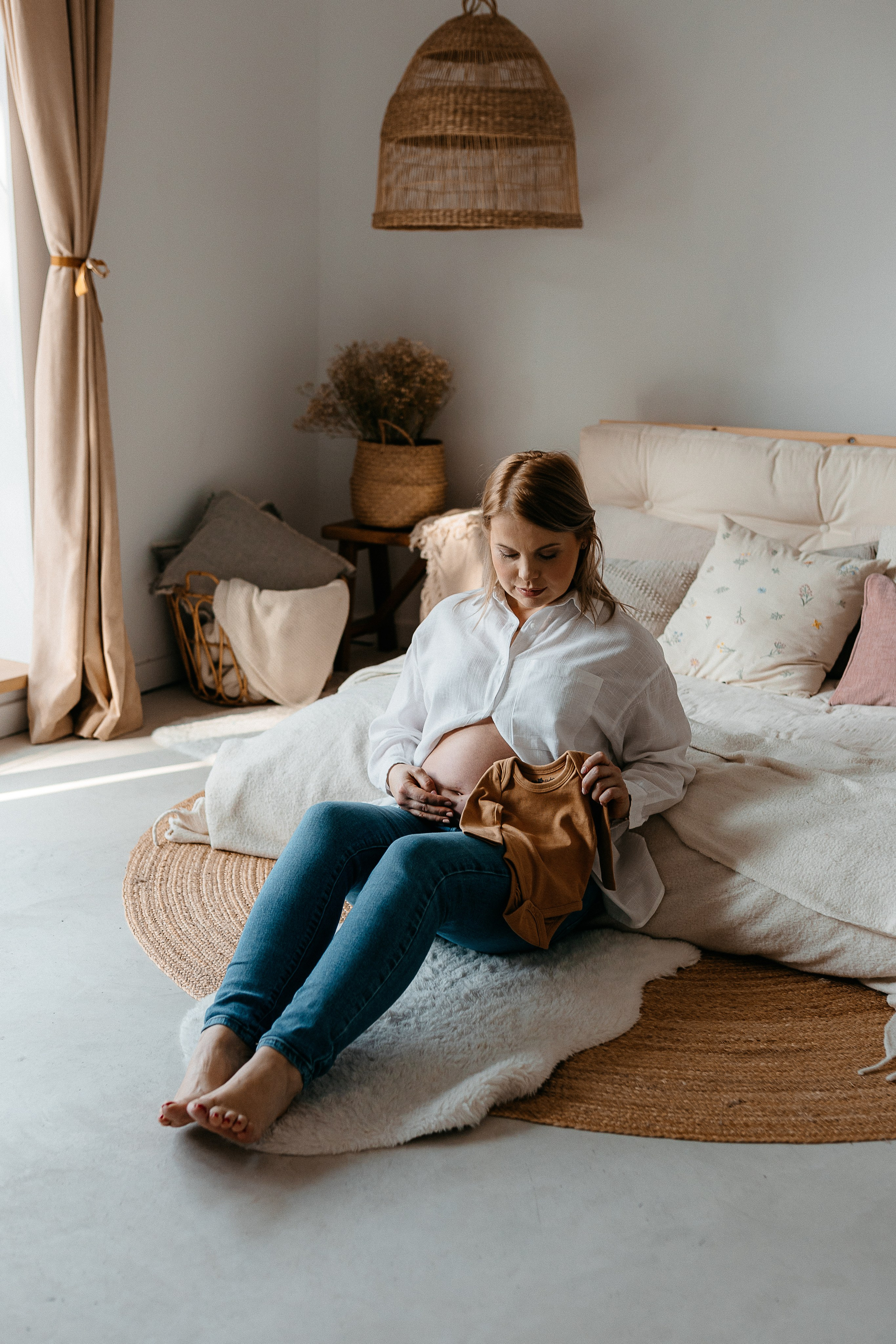 Pełna emocji fotografia sesja ciążowa lifestyle | Natalia Malinowska Fotografia | Augustów Warszawa. Natalia Malinowska Fotografia | Fotograf ślubny i rodzinny Augustów Warszawa