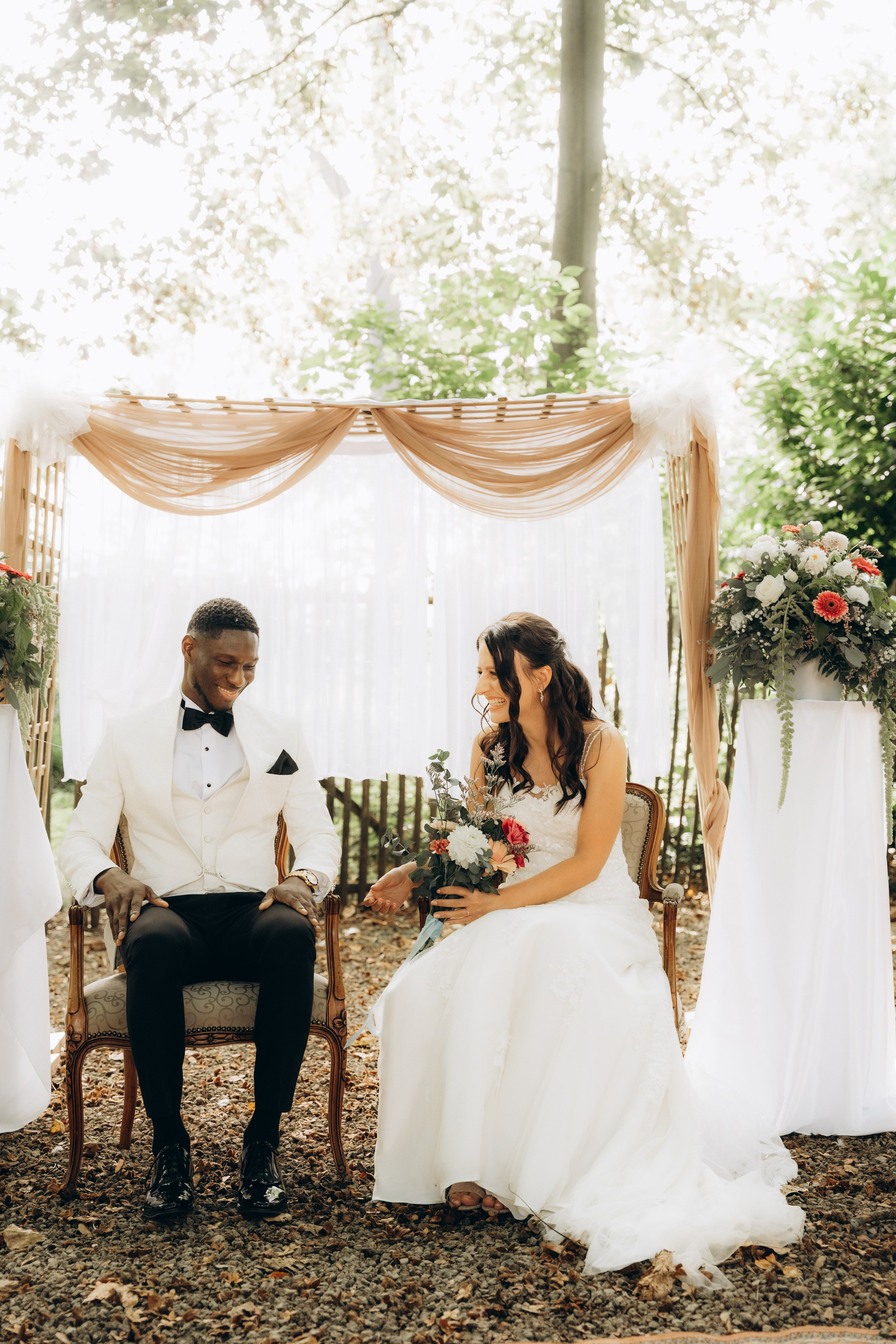 Anisa & Yannick huwelijk in Gent. Little Birdie – Jouw familie- en huwelijksfotograaf in België en daarbuiten