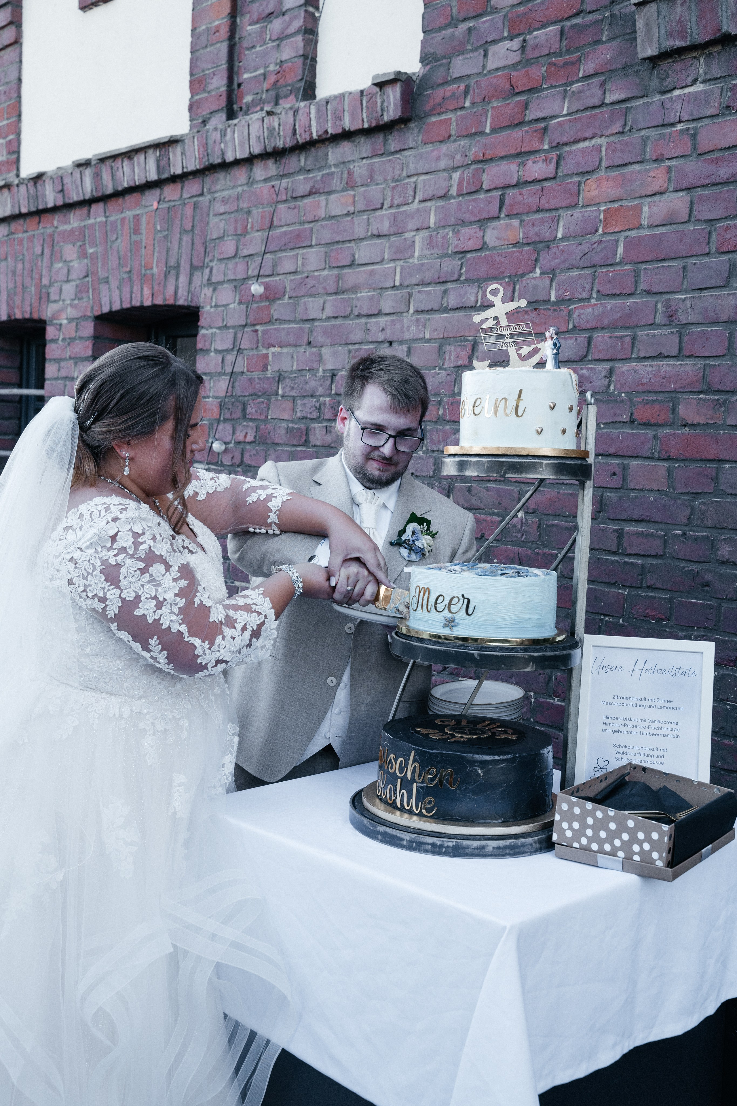 A & H, LUFRE. Wedding Photographer Germany