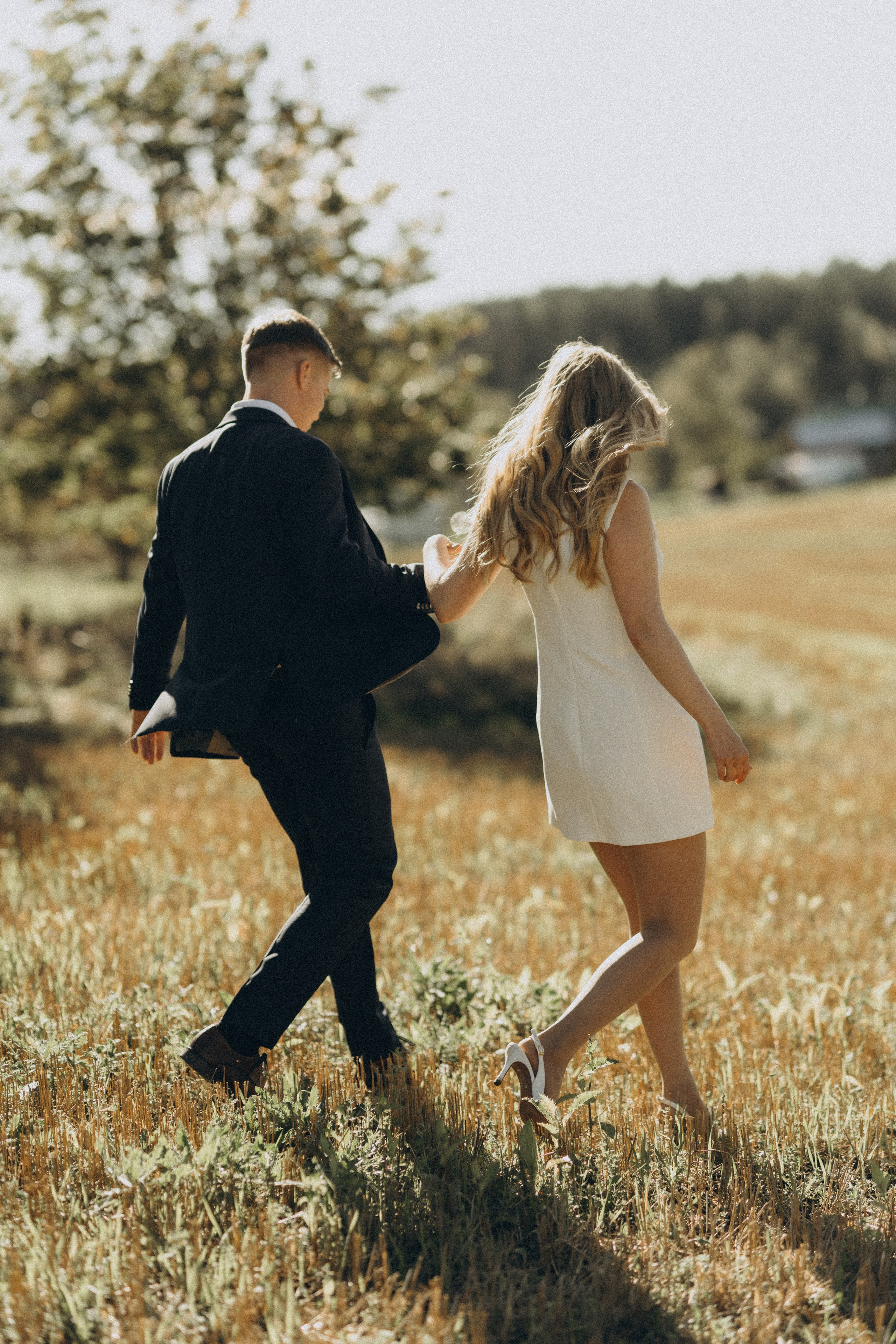 Wedding photo session in Pornainen. Wedding and portrait photographer in Helsinki Vickan O