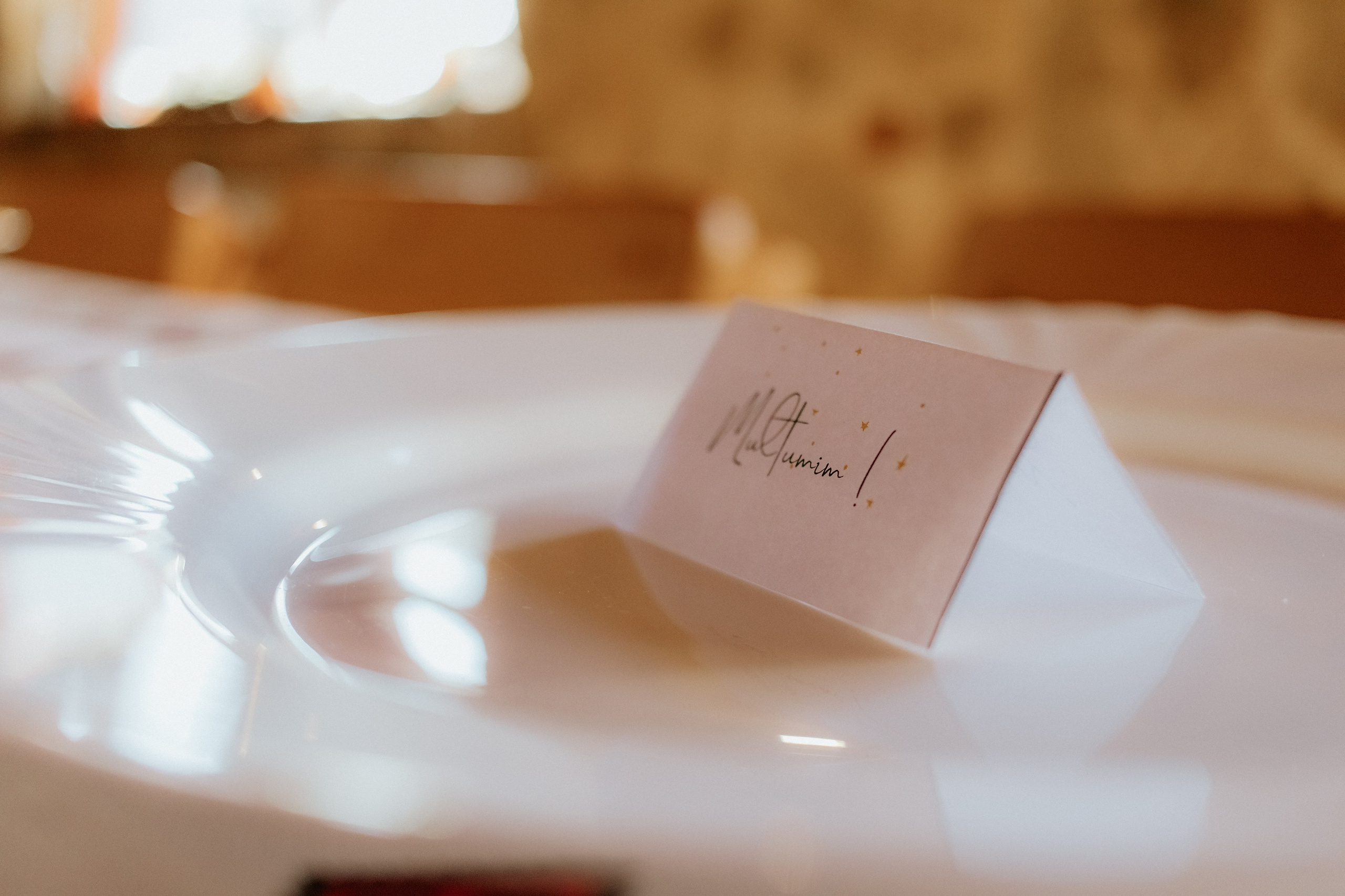 Razvan. Fotograf si videograf — evenimente si studio