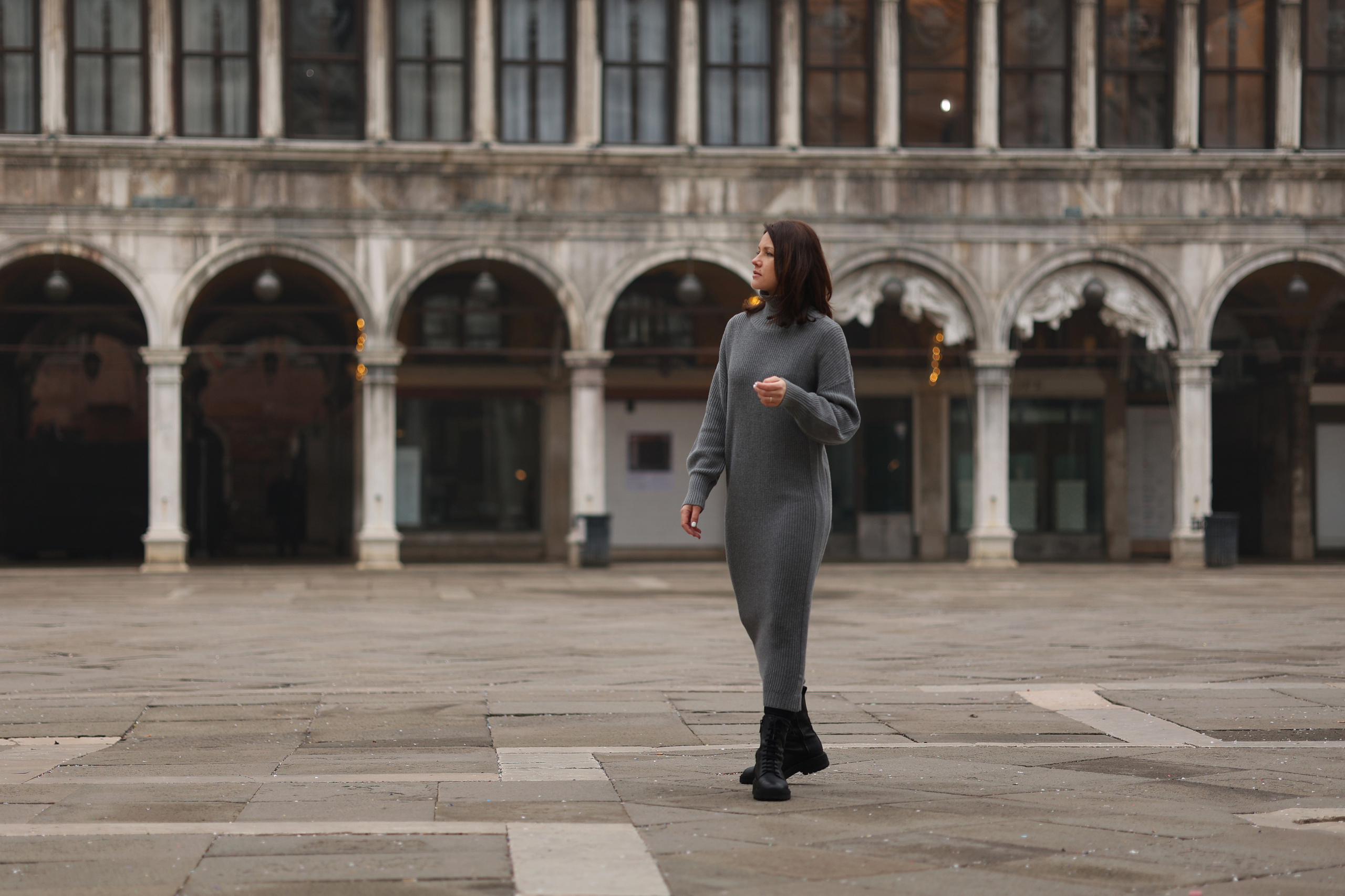 𝙄𝙩'𝙨 𝙘𝙖𝙧𝙣𝙞𝙫𝙖𝙡 𝙩𝙞𝙢𝙚. Photographer in Venice, Viktoria Antonova