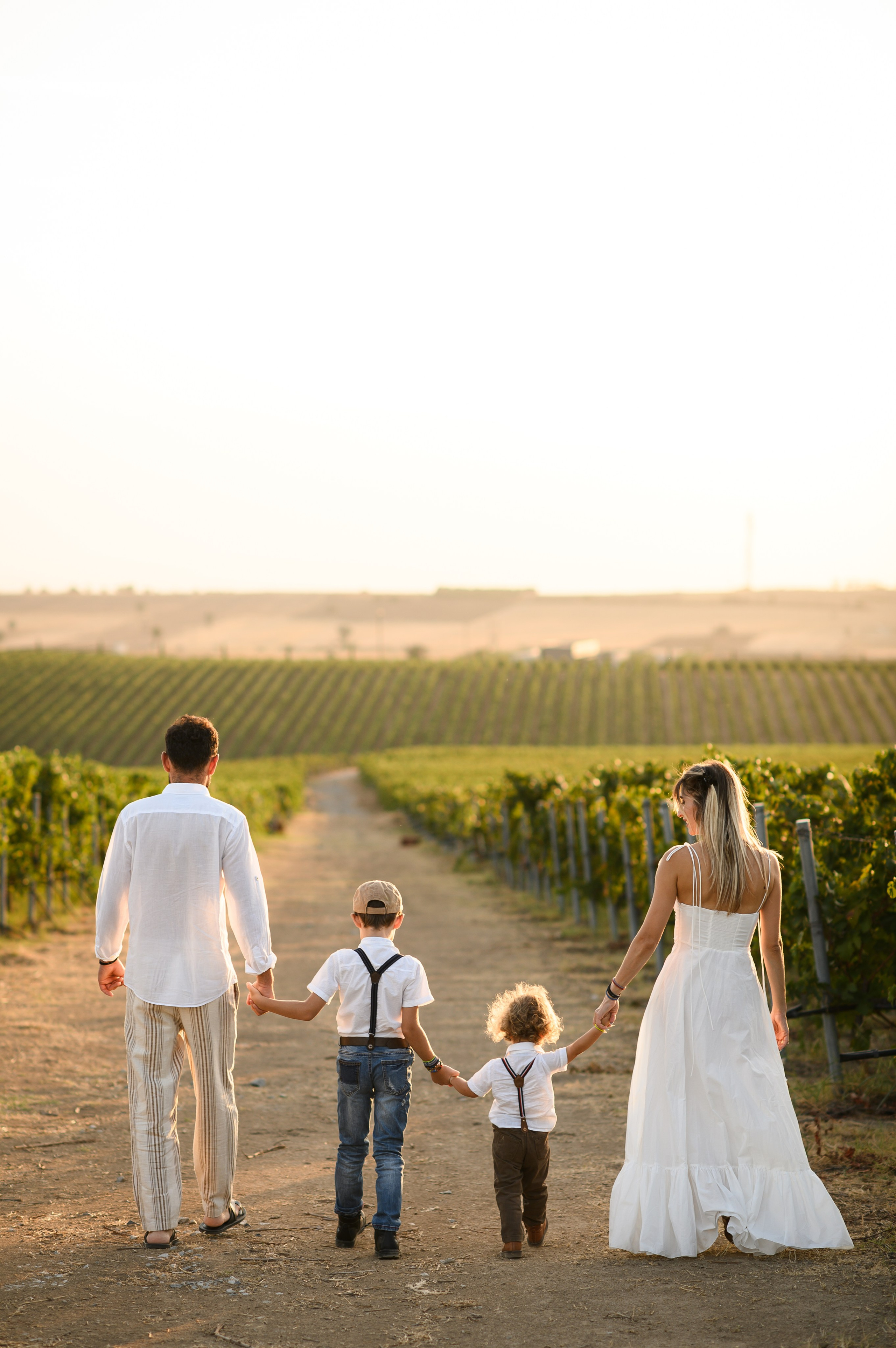 Vineyard Family. Семейная, детская, портретная и предметная фотосъемка в Салониках